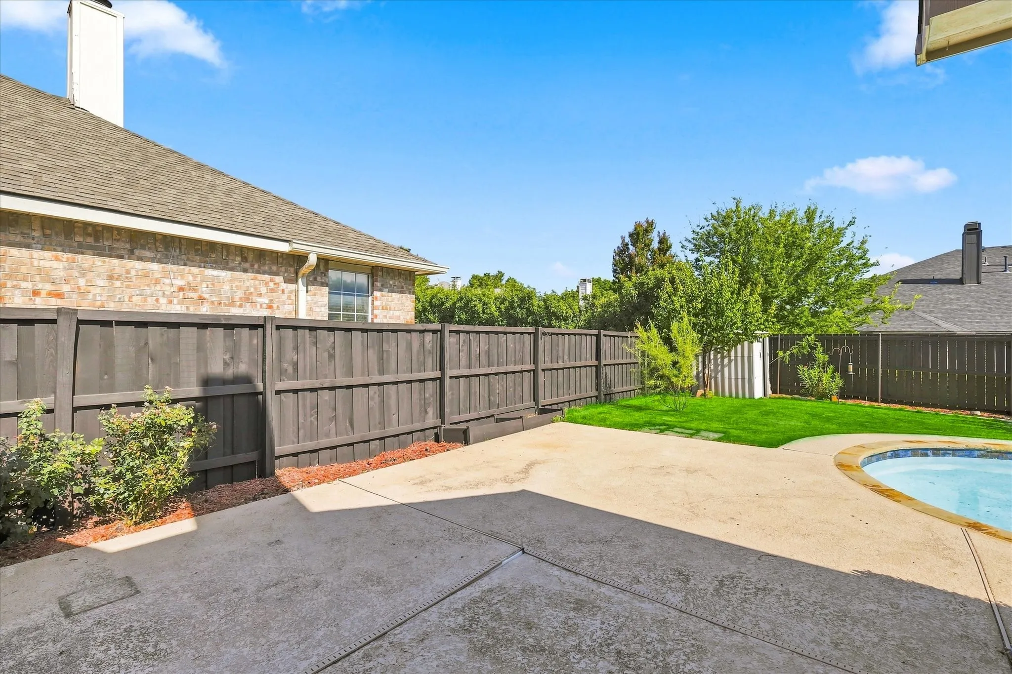 Single Family Residence For Sale in Denton County , 2608 Timberhill Drive, Flower Mound, Texas 75028, 3 Bedroom, 2 Bathroom, 2 Garage spaces, 1,508 Sqft, built in 1997, mls#21356606, Real Estate Agent in Flower Mound, Homes For Sale in Denton county, Homes For Sale in Flower Mound, Realtor in Flower Mound Texas, Real Estate Brokerage Independent Realty Texas, Luminita Cordes Realtor