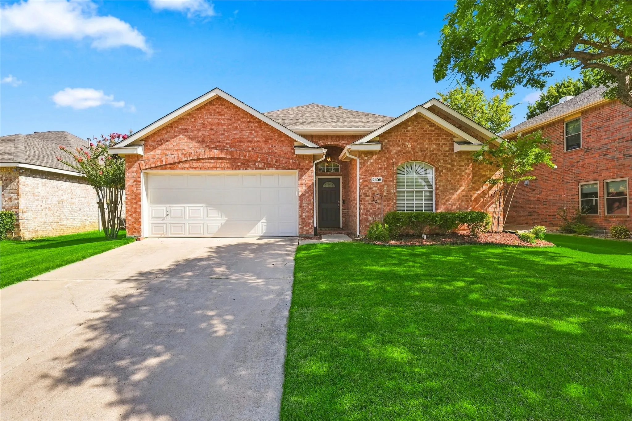 Single Family Residence For Sale in Denton County , 2608 Timberhill Drive, Flower Mound, Texas 75028, 3 Bedroom, 2 Bathroom, 2 Garage spaces, 1,508 Sqft, built in 1997, mls#21356606, Real Estate Agent in Flower Mound, Homes For Sale in Denton county, Homes For Sale in Flower Mound, Realtor in Flower Mound Texas, Real Estate Brokerage Independent Realty Texas, Luminita Cordes Realtor