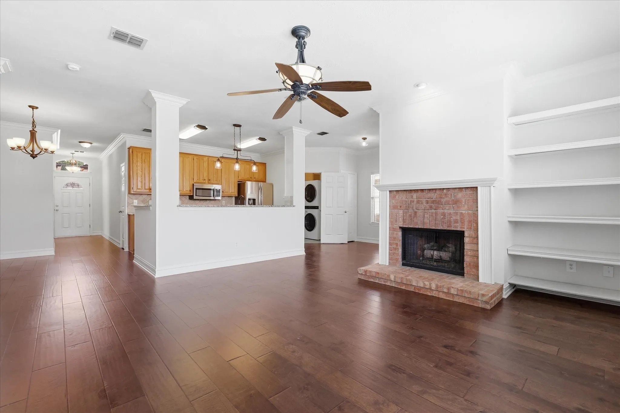 Single Family Residence For Sale in Denton County , 2608 Timberhill Drive, Flower Mound, Texas 75028, 3 Bedroom, 2 Bathroom, 2 Garage spaces, 1,508 Sqft, built in 1997, mls#21356606, Real Estate Agent in Flower Mound, Homes For Sale in Denton county, Homes For Sale in Flower Mound, Realtor in Flower Mound Texas, Real Estate Brokerage Independent Realty Texas, Luminita Cordes Realtor