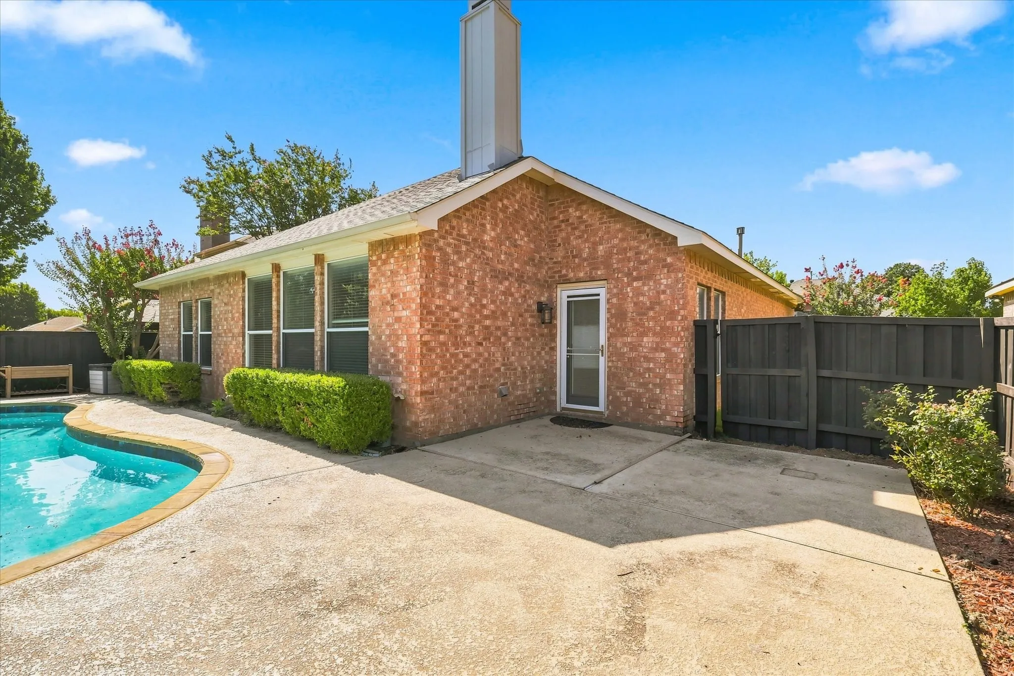 Single Family Residence For Sale in Denton County , 2608 Timberhill Drive, Flower Mound, Texas 75028, 3 Bedroom, 2 Bathroom, 2 Garage spaces, 1,508 Sqft, built in 1997, mls#21356606, Real Estate Agent in Flower Mound, Homes For Sale in Denton county, Homes For Sale in Flower Mound, Realtor in Flower Mound Texas, Real Estate Brokerage Independent Realty Texas, Luminita Cordes Realtor
