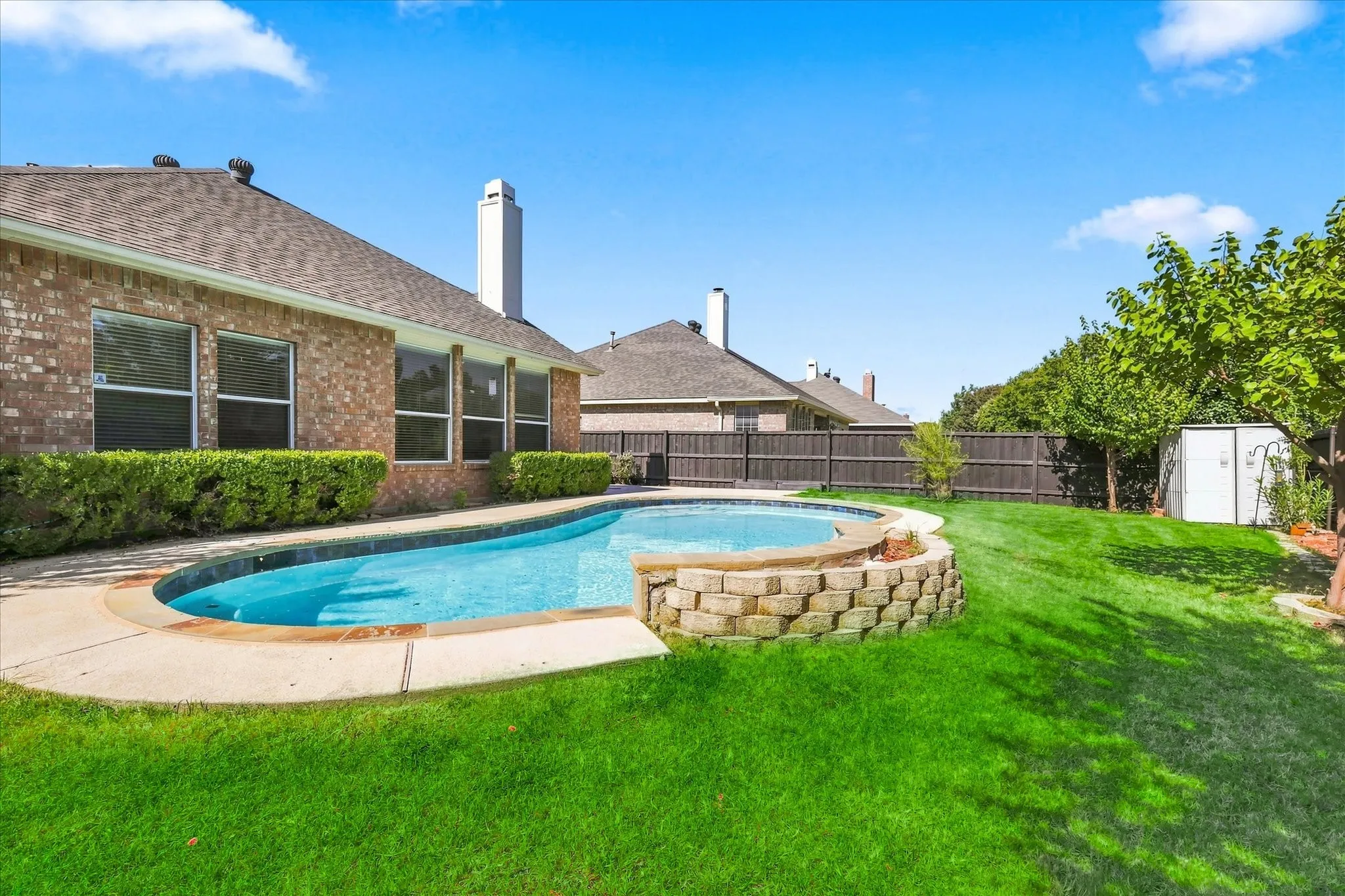 Single Family Residence For Sale in Denton County , 2608 Timberhill Drive, Flower Mound, Texas 75028, 3 Bedroom, 2 Bathroom, 2 Garage spaces, 1,508 Sqft, built in 1997, mls#21356606, Real Estate Agent in Flower Mound, Homes For Sale in Denton county, Homes For Sale in Flower Mound, Realtor in Flower Mound Texas, Real Estate Brokerage Independent Realty Texas, Luminita Cordes Realtor
