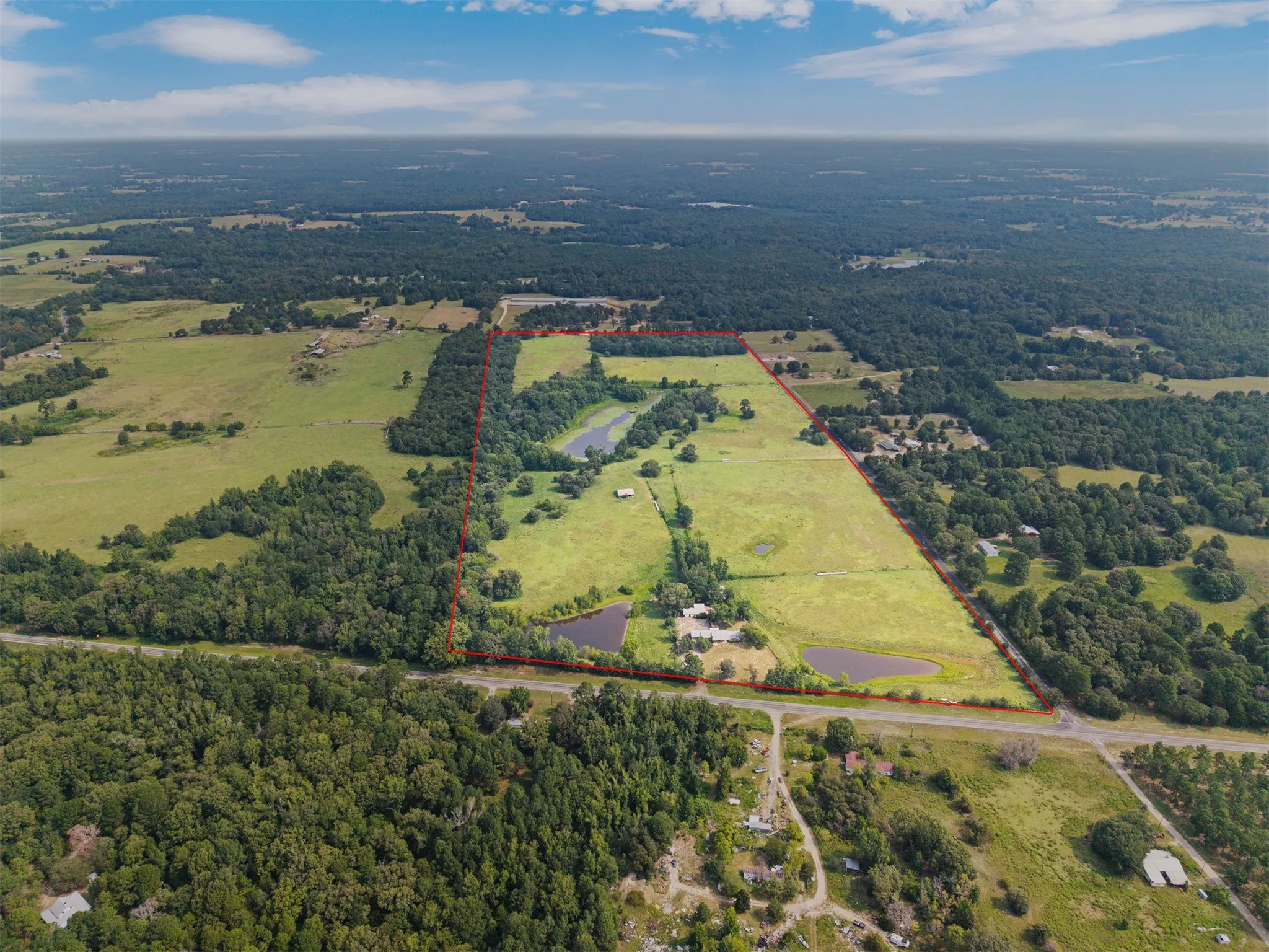Farm For Sale in Wood County , 3349 E State Highway 154, Quitman, Texas 75783, 3 Bedroom, 3 Bathroom, 2 Garage spaces, 2,674 Sqft, built in 1960, mls#21356912, Real Estate Agent in Quitman, Homes For Sale in Wood county, Homes For Sale in Quitman, Realtor in Quitman Texas, Real Estate Brokerage Independent Realty Texas, Luminita Cordes Realtor