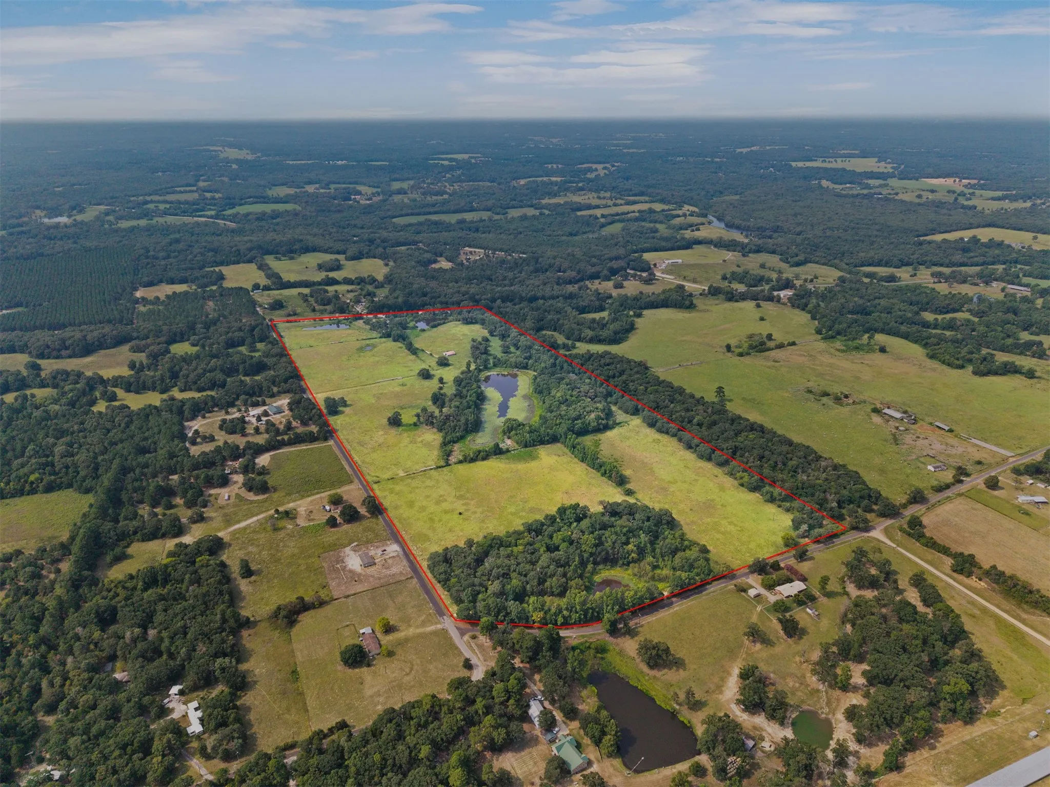 Farm For Sale in Wood County , 3349 E State Highway 154, Quitman, Texas 75783, 3 Bedroom, 3 Bathroom, 2 Garage spaces, 2,674 Sqft, built in 1960, mls#21356912, Real Estate Agent in Quitman, Homes For Sale in Wood county, Homes For Sale in Quitman, Realtor in Quitman Texas, Real Estate Brokerage Independent Realty Texas, Luminita Cordes Realtor