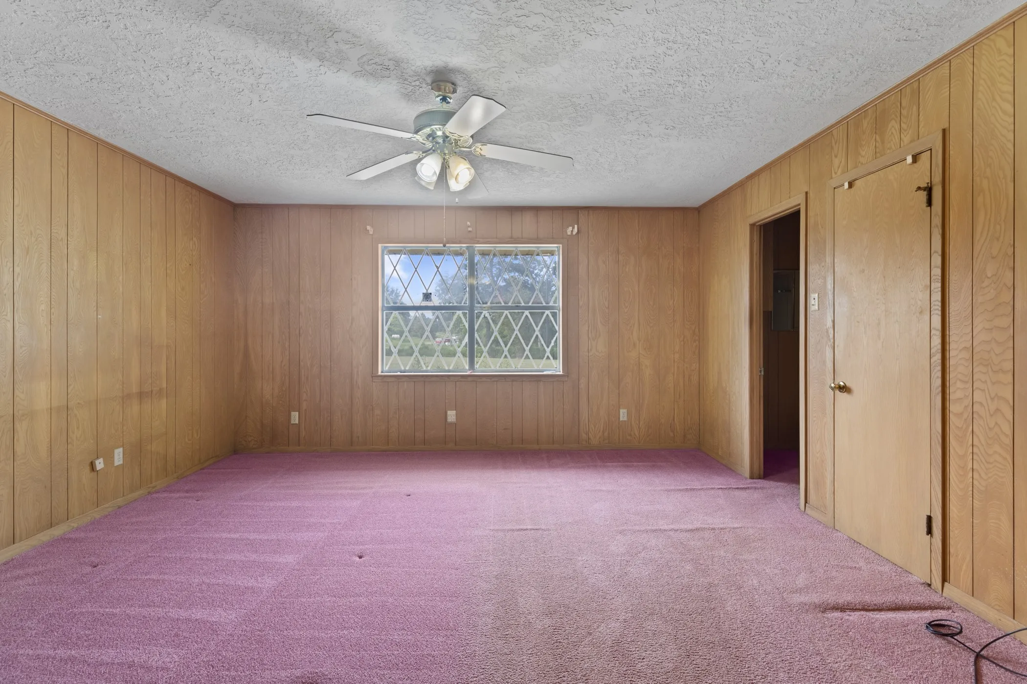 Farm For Sale in Wood County , 3349 E State Highway 154, Quitman, Texas 75783, 3 Bedroom, 3 Bathroom, 2 Garage spaces, 2,674 Sqft, built in 1960, mls#21356912, Real Estate Agent in Quitman, Homes For Sale in Wood county, Homes For Sale in Quitman, Realtor in Quitman Texas, Real Estate Brokerage Independent Realty Texas, Luminita Cordes Realtor