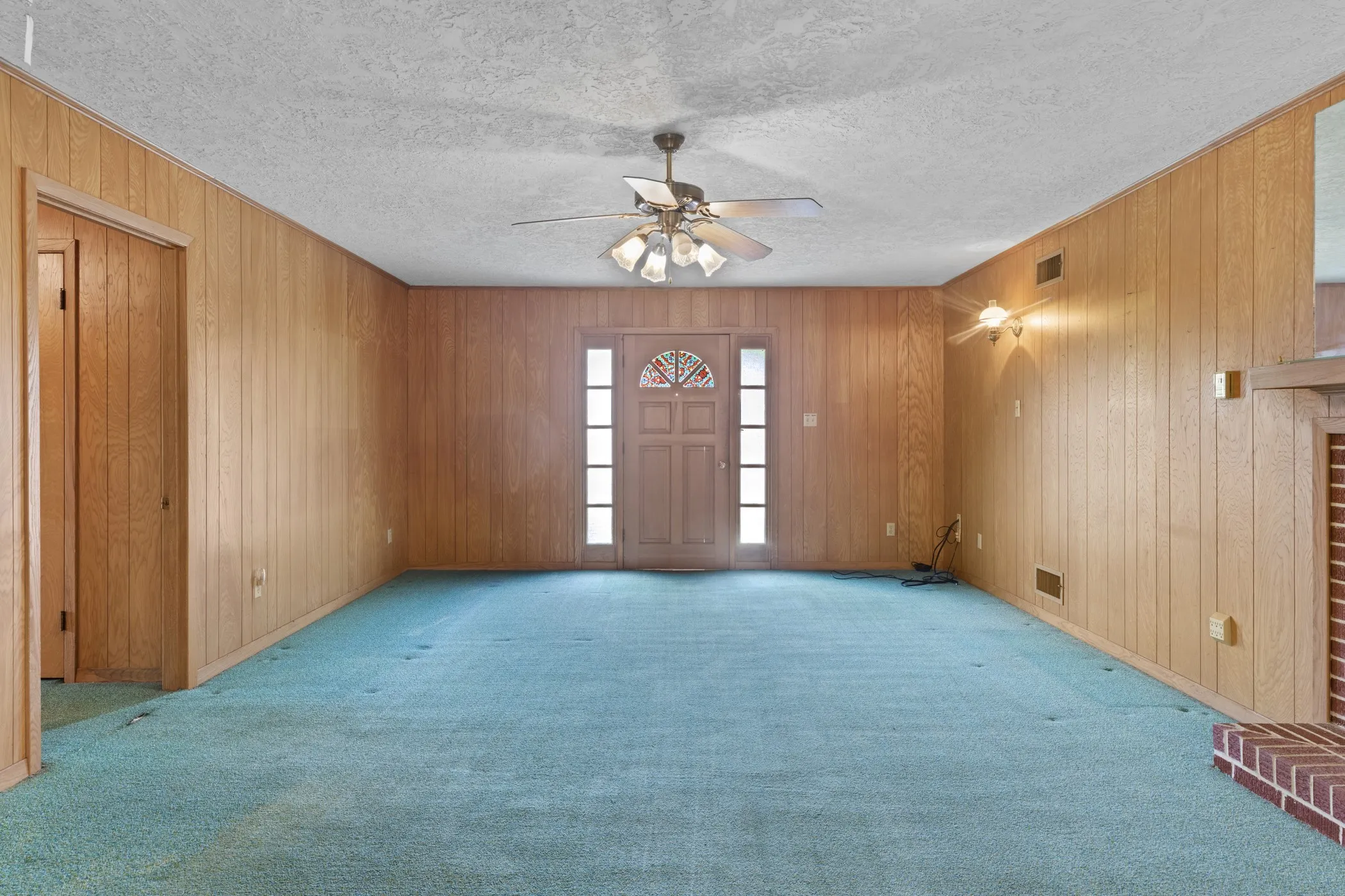 Farm For Sale in Wood County , 3349 E State Highway 154, Quitman, Texas 75783, 3 Bedroom, 3 Bathroom, 2 Garage spaces, 2,674 Sqft, built in 1960, mls#21356912, Real Estate Agent in Quitman, Homes For Sale in Wood county, Homes For Sale in Quitman, Realtor in Quitman Texas, Real Estate Brokerage Independent Realty Texas, Luminita Cordes Realtor