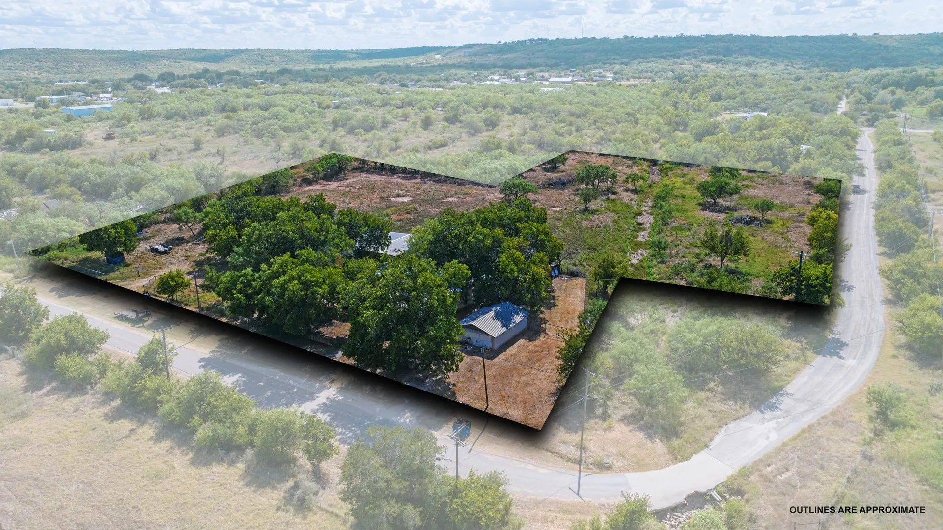 Single Family Residence For Sale in Callahan County , 832 Peyton Street, Baird, Texas 79504, 3 Bedroom, 2 Bathroom, 2 Garage spaces, 1,454 Sqft, built in 1909, mls#21345686, Real Estate Agent in Baird, Homes For Sale in Callahan county, Homes For Sale in Baird, Realtor in Baird Texas, Real Estate Brokerage Independent Realty Texas, Luminita Cordes Realtor