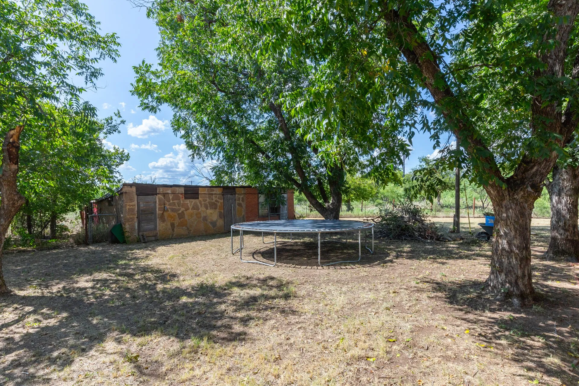 Single Family Residence For Sale in Callahan County , 832 Peyton Street, Baird, Texas 79504, 3 Bedroom, 2 Bathroom, 2 Garage spaces, 1,454 Sqft, built in 1909, mls#21345686, Real Estate Agent in Baird, Homes For Sale in Callahan county, Homes For Sale in Baird, Realtor in Baird Texas, Real Estate Brokerage Independent Realty Texas, Luminita Cordes Realtor