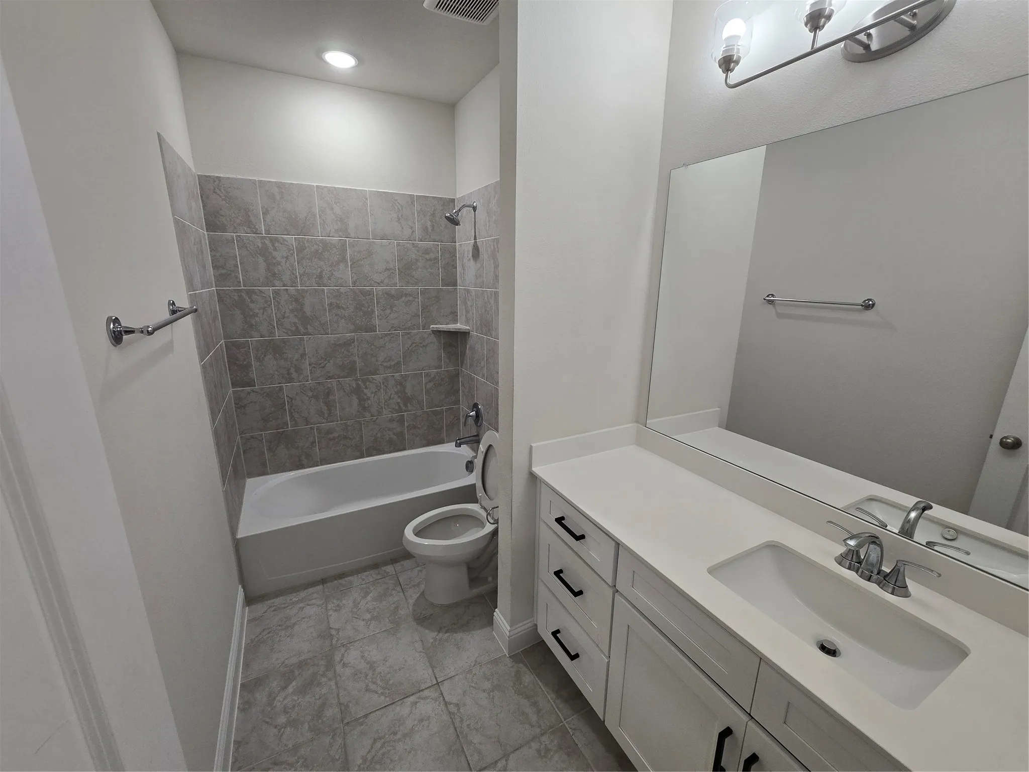 Single Family Residence For Rent in Kaufman County , 1805 Acosta Drive, Forney, Texas 75126, 4 Bedroom, 3 Bathroom, 2 Garage spaces, 2,728 Sqft, built in 2024, mls#21355091, Real Estate Agent in Forney, Homes For Rent in Kaufman county, Homes For Rent in Forney, Realtor in Forney Texas, Real Estate Brokerage Independent Realty Texas, Luminita Cordes Realtor