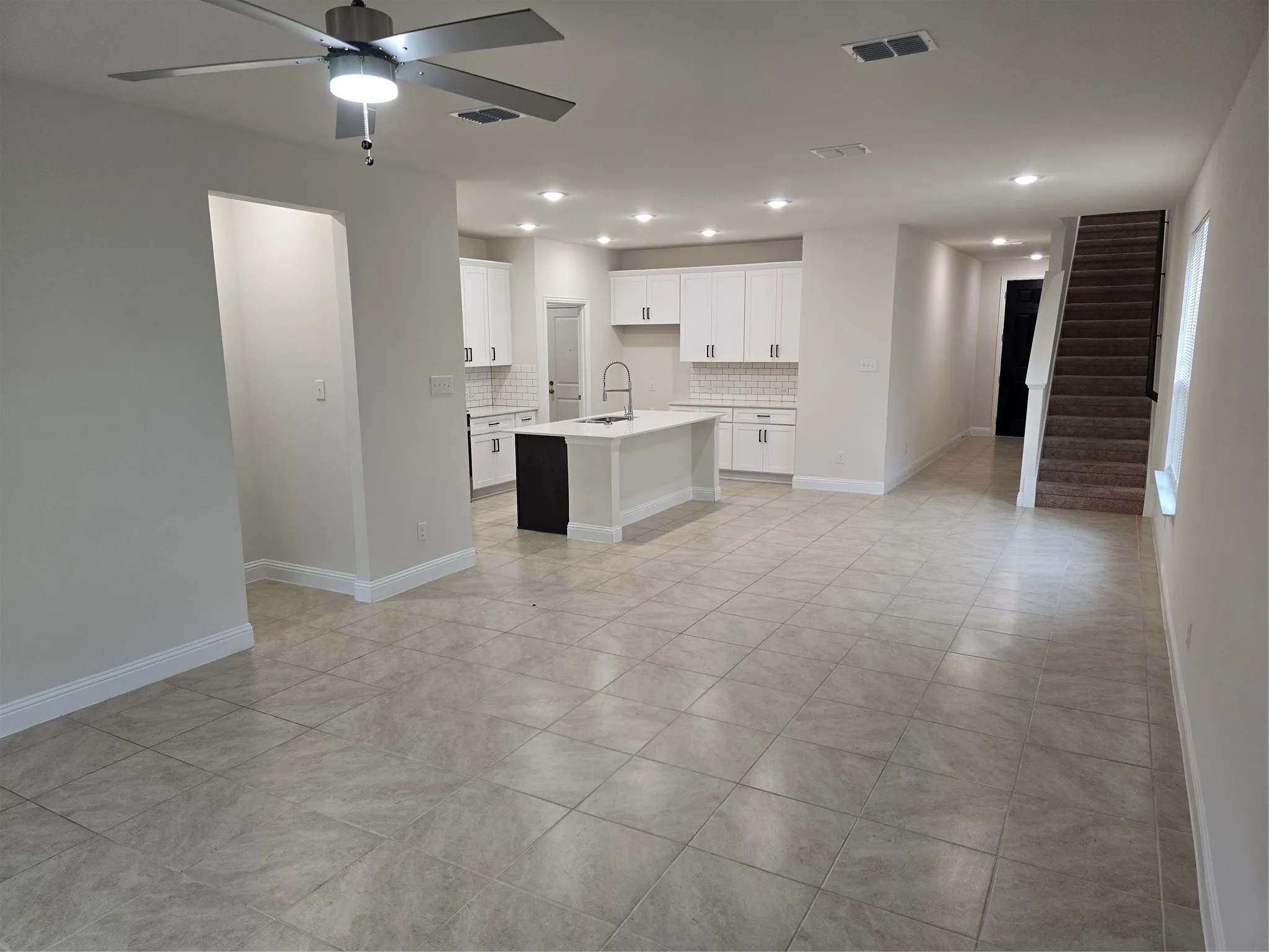 Single Family Residence For Rent in Kaufman County , 1805 Acosta Drive, Forney, Texas 75126, 4 Bedroom, 3 Bathroom, 2 Garage spaces, 2,728 Sqft, built in 2024, mls#21355091, Real Estate Agent in Forney, Homes For Rent in Kaufman county, Homes For Rent in Forney, Realtor in Forney Texas, Real Estate Brokerage Independent Realty Texas, Luminita Cordes Realtor