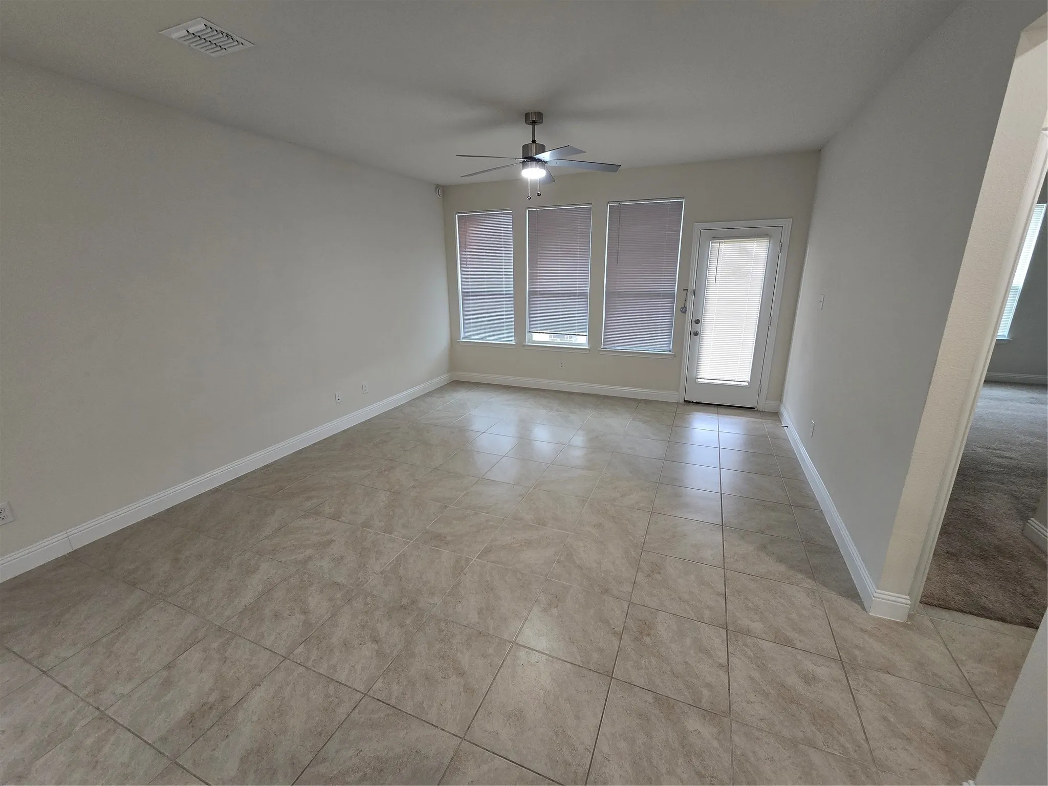 Single Family Residence For Rent in Kaufman County , 1805 Acosta Drive, Forney, Texas 75126, 4 Bedroom, 3 Bathroom, 2 Garage spaces, 2,728 Sqft, built in 2024, mls#21355091, Real Estate Agent in Forney, Homes For Rent in Kaufman county, Homes For Rent in Forney, Realtor in Forney Texas, Real Estate Brokerage Independent Realty Texas, Luminita Cordes Realtor