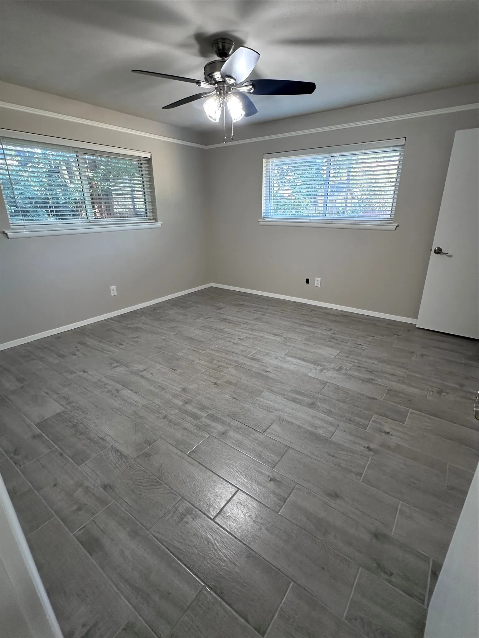 Single Family Residence For Sale in Tarrant County , 1321 Hurstview Drive, Hurst, Texas 76053, 3 Bedroom, 2 Bathroom, 2 Garage spaces, 1,524 Sqft, built in 1963, Price $305,000, mls#21355225, Real Estate Agent in Hurst, Homes For Sale in Tarrant county, Homes For Sale in Hurst, Realtor in Hurst Texas, Real Estate Brokerage Independent Realty Texas, Luminita Cordes Realtor