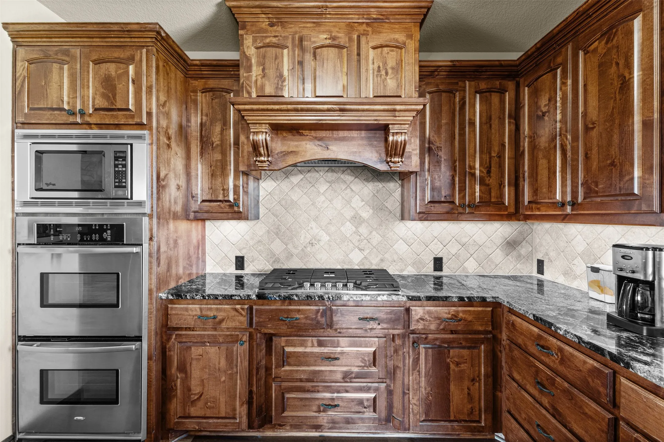 Single Family Residence For Sale in Hood County , 2407 Wills Way Drive, Granbury, Texas 76049, 3 Bedroom, 3 Bathroom, 2 Garage spaces, 2,678 Sqft, built in 2011, mls#21351686, Real Estate Agent in Granbury, Homes For Sale in Hood county, Homes For Sale in Granbury, Realtor in Granbury Texas, Real Estate Brokerage Independent Realty Texas, Luminita Cordes Realtor