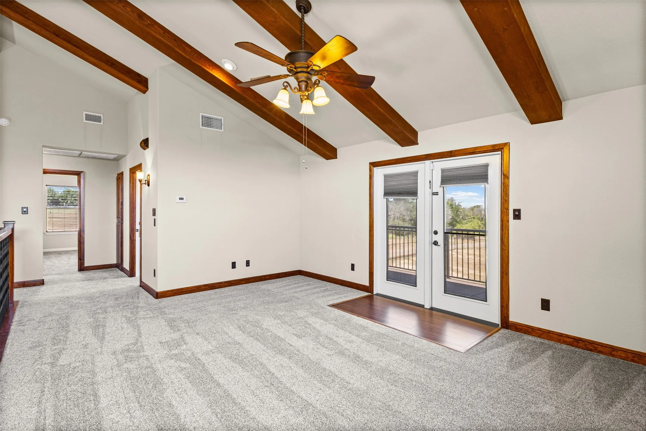 Single Family Residence For Sale in Hood County , 2407 Wills Way Drive, Granbury, Texas 76049, 3 Bedroom, 3 Bathroom, 2 Garage spaces, 2,678 Sqft, built in 2011, mls#21351686, Real Estate Agent in Granbury, Homes For Sale in Hood county, Homes For Sale in Granbury, Realtor in Granbury Texas, Real Estate Brokerage Independent Realty Texas, Luminita Cordes Realtor