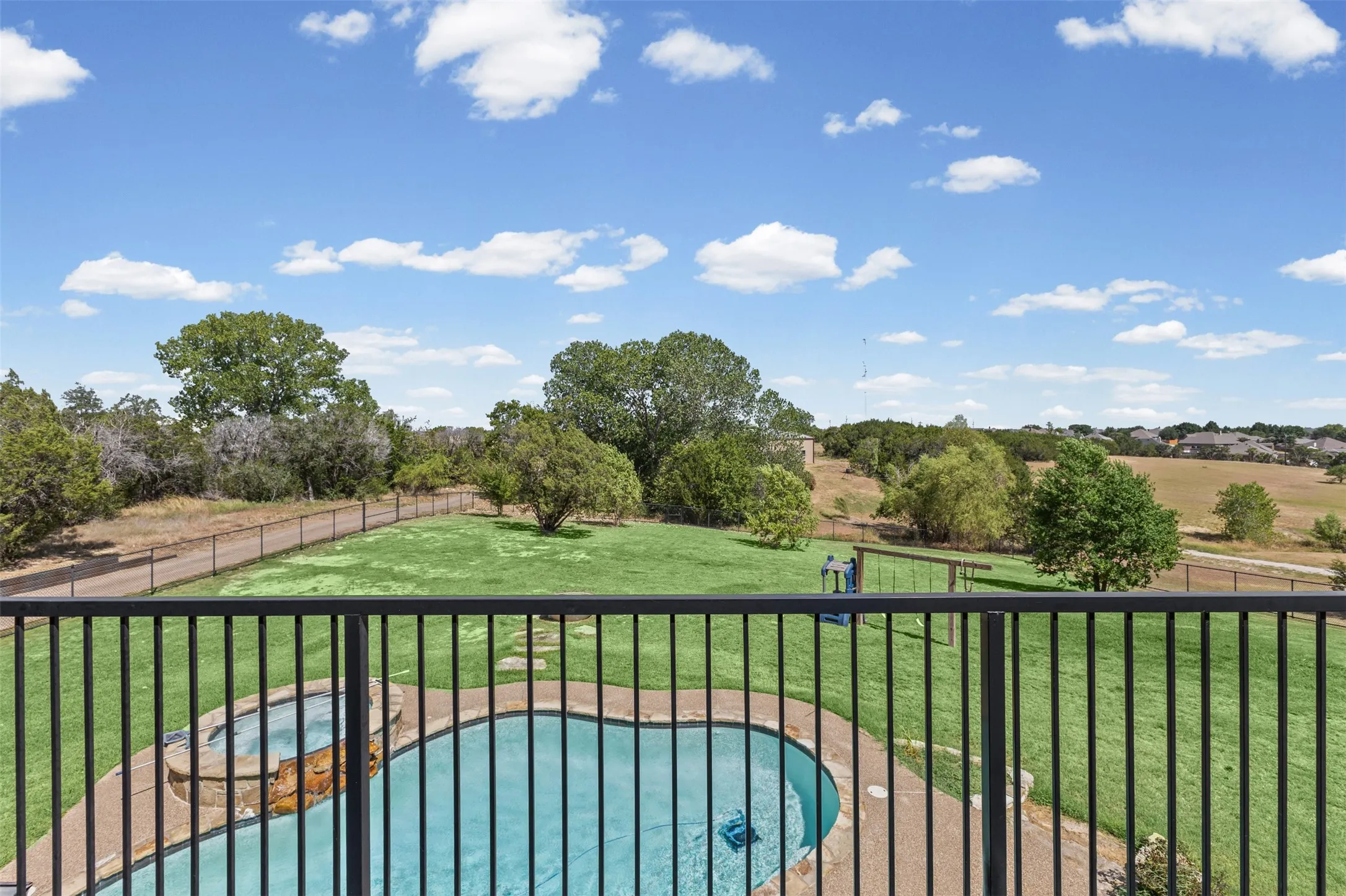 Single Family Residence For Sale in Hood County , 2407 Wills Way Drive, Granbury, Texas 76049, 3 Bedroom, 3 Bathroom, 2 Garage spaces, 2,678 Sqft, built in 2011, mls#21351686, Real Estate Agent in Granbury, Homes For Sale in Hood county, Homes For Sale in Granbury, Realtor in Granbury Texas, Real Estate Brokerage Independent Realty Texas, Luminita Cordes Realtor