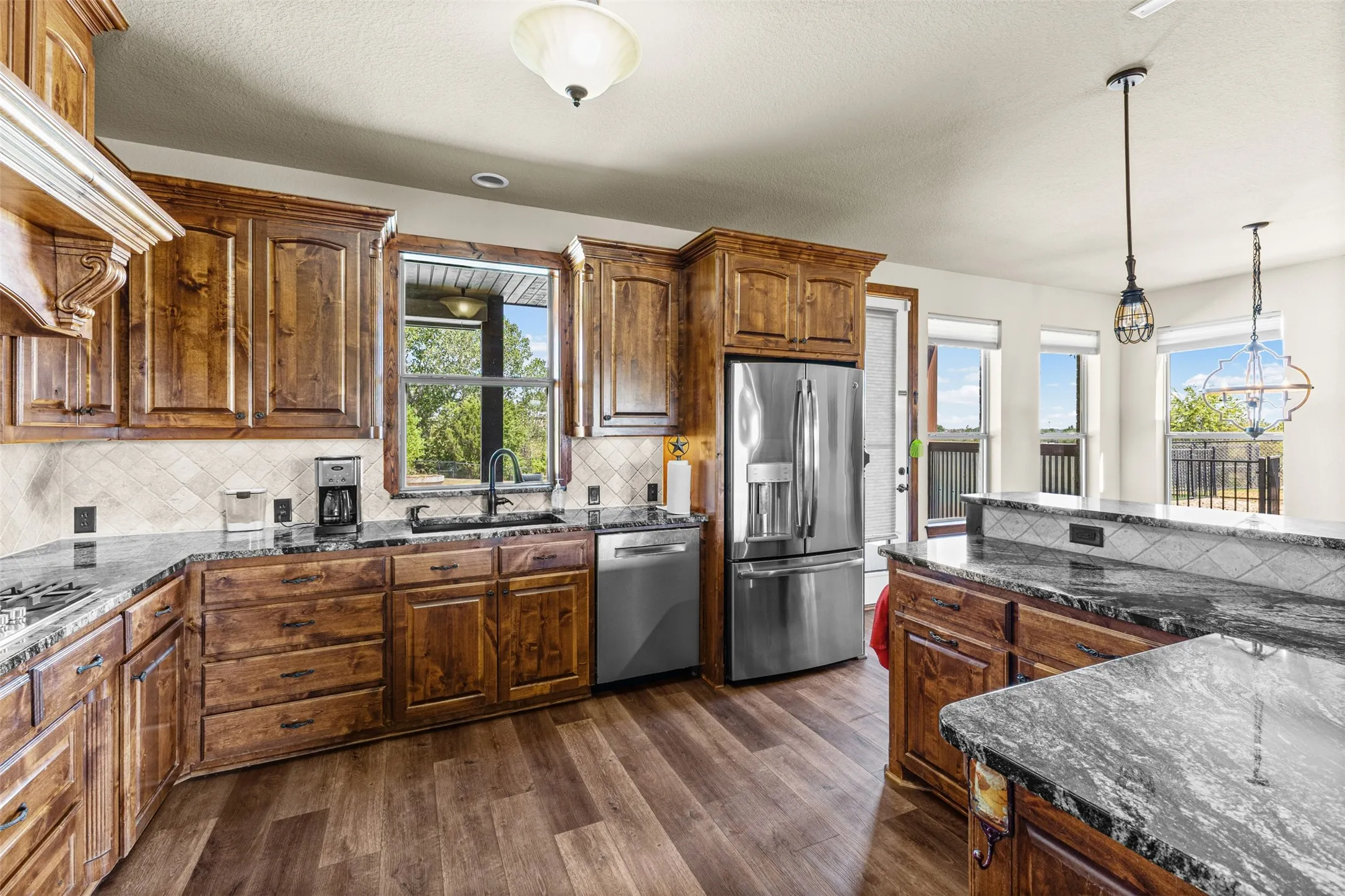 Single Family Residence For Sale in Hood County , 2407 Wills Way Drive, Granbury, Texas 76049, 3 Bedroom, 3 Bathroom, 2 Garage spaces, 2,678 Sqft, built in 2011, mls#21351686, Real Estate Agent in Granbury, Homes For Sale in Hood county, Homes For Sale in Granbury, Realtor in Granbury Texas, Real Estate Brokerage Independent Realty Texas, Luminita Cordes Realtor