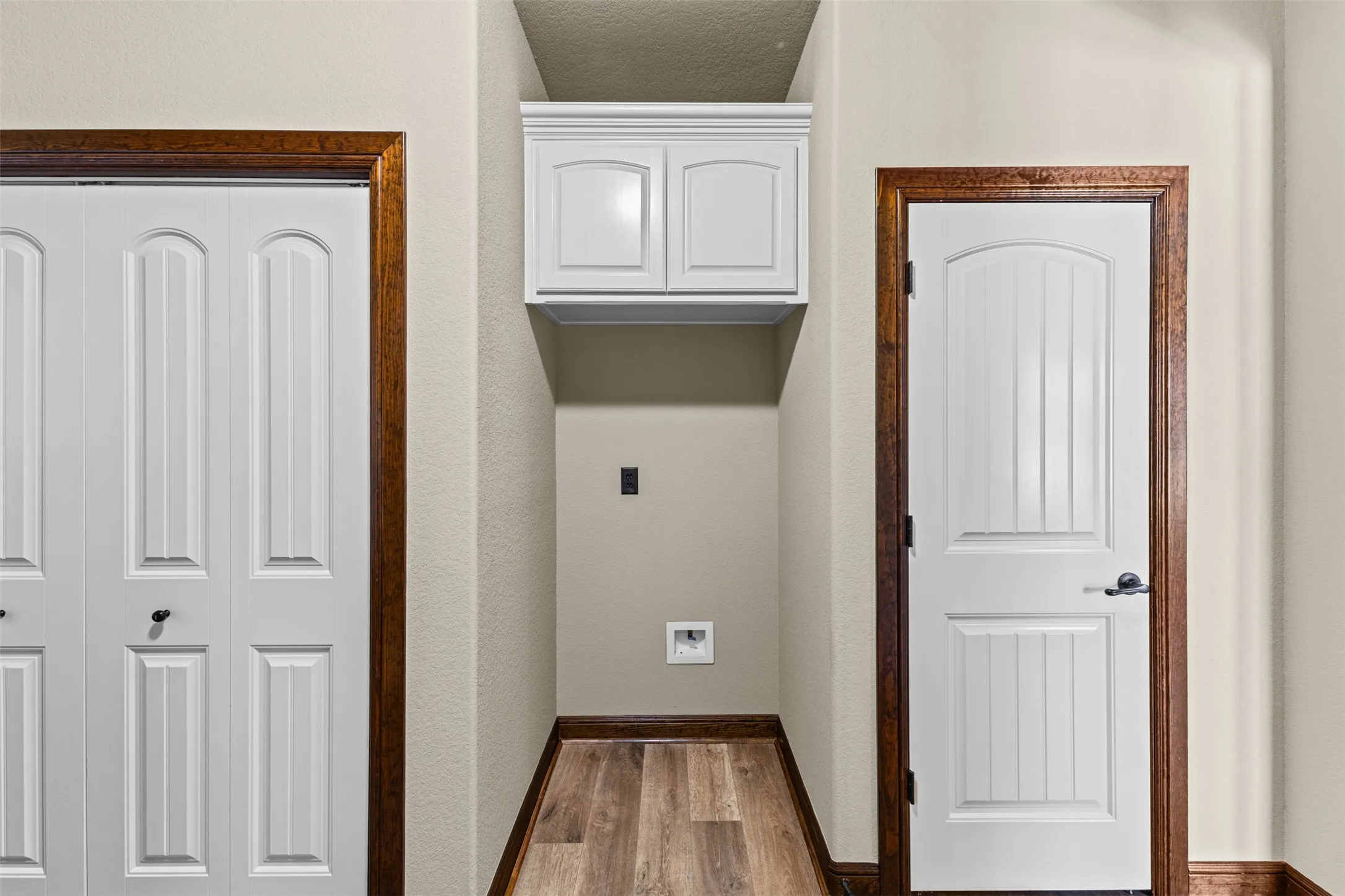 Single Family Residence For Sale in Hood County , 2407 Wills Way Drive, Granbury, Texas 76049, 3 Bedroom, 3 Bathroom, 2 Garage spaces, 2,678 Sqft, built in 2011, mls#21351686, Real Estate Agent in Granbury, Homes For Sale in Hood county, Homes For Sale in Granbury, Realtor in Granbury Texas, Real Estate Brokerage Independent Realty Texas, Luminita Cordes Realtor