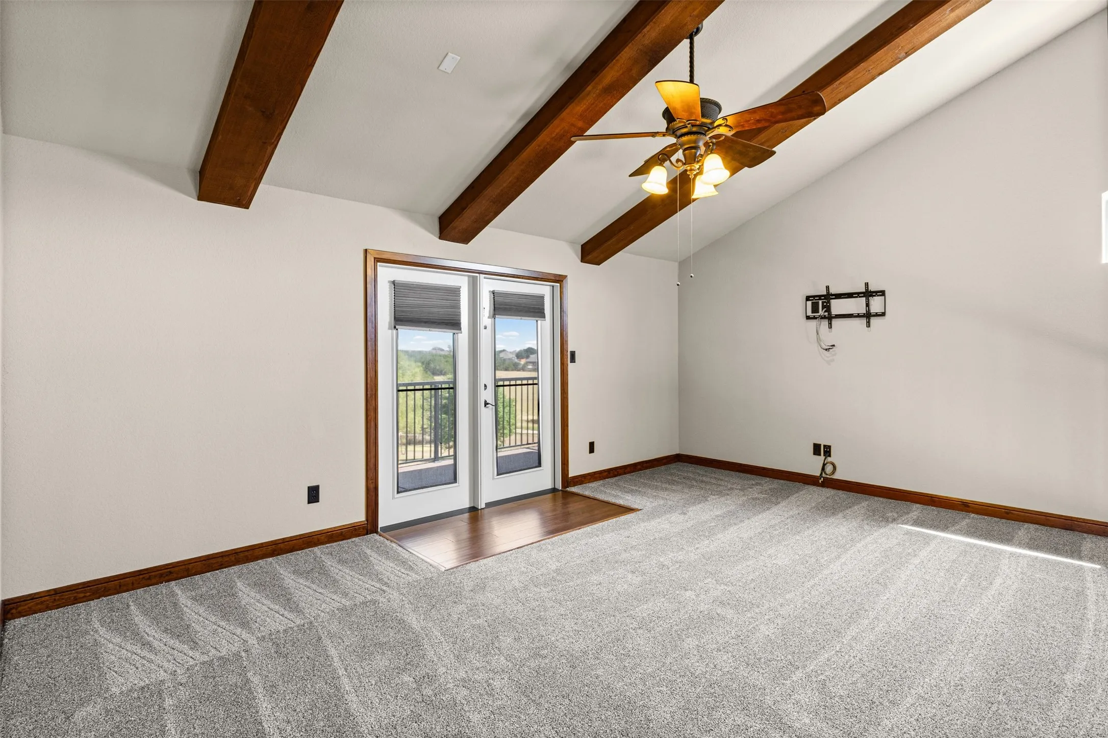 Single Family Residence For Sale in Hood County , 2407 Wills Way Drive, Granbury, Texas 76049, 3 Bedroom, 3 Bathroom, 2 Garage spaces, 2,678 Sqft, built in 2011, mls#21351686, Real Estate Agent in Granbury, Homes For Sale in Hood county, Homes For Sale in Granbury, Realtor in Granbury Texas, Real Estate Brokerage Independent Realty Texas, Luminita Cordes Realtor