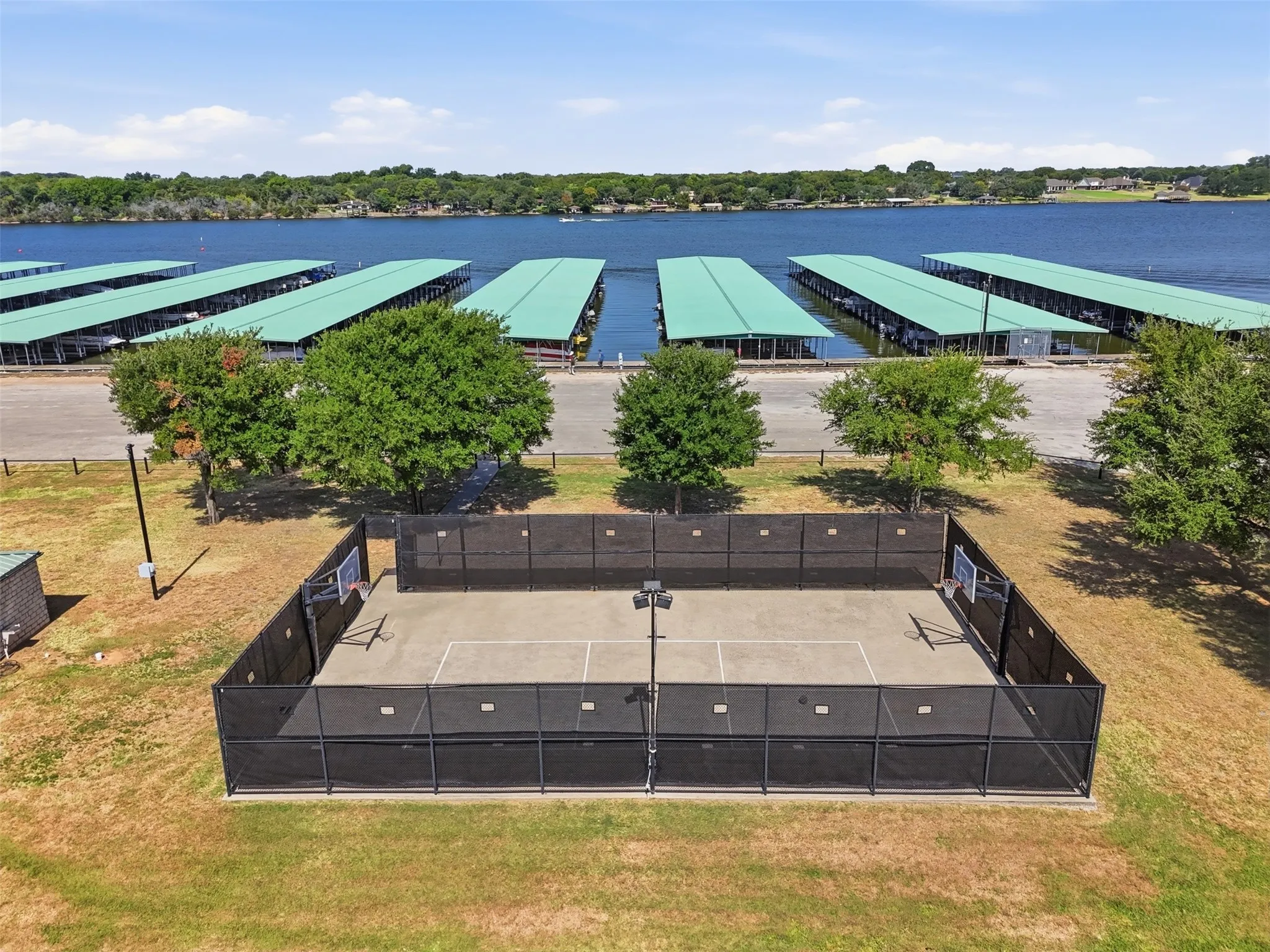 Single Family Residence For Sale in Hood County , 2407 Wills Way Drive, Granbury, Texas 76049, 3 Bedroom, 3 Bathroom, 2 Garage spaces, 2,678 Sqft, built in 2011, mls#21351686, Real Estate Agent in Granbury, Homes For Sale in Hood county, Homes For Sale in Granbury, Realtor in Granbury Texas, Real Estate Brokerage Independent Realty Texas, Luminita Cordes Realtor