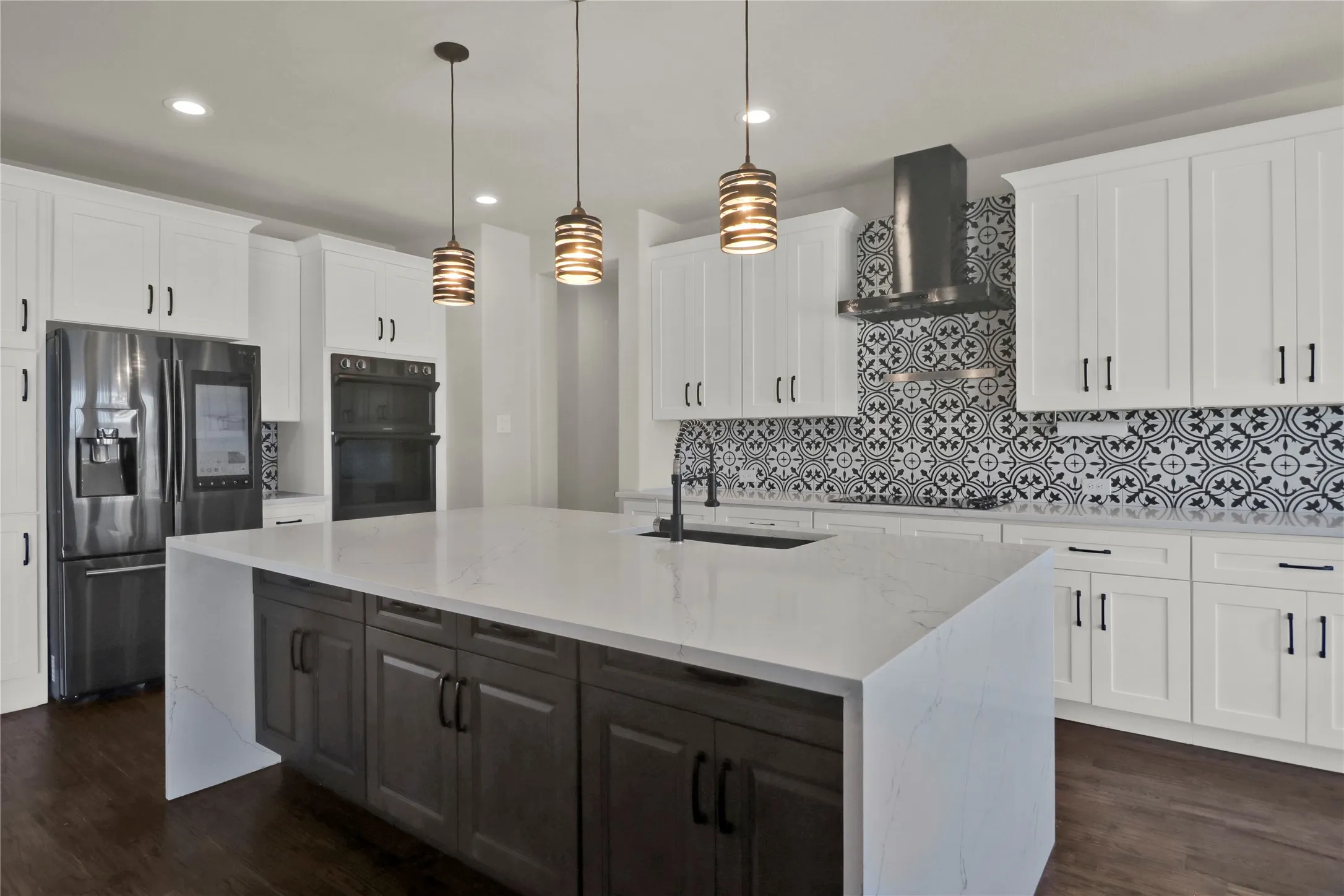 Lots of prep space for the family chef.