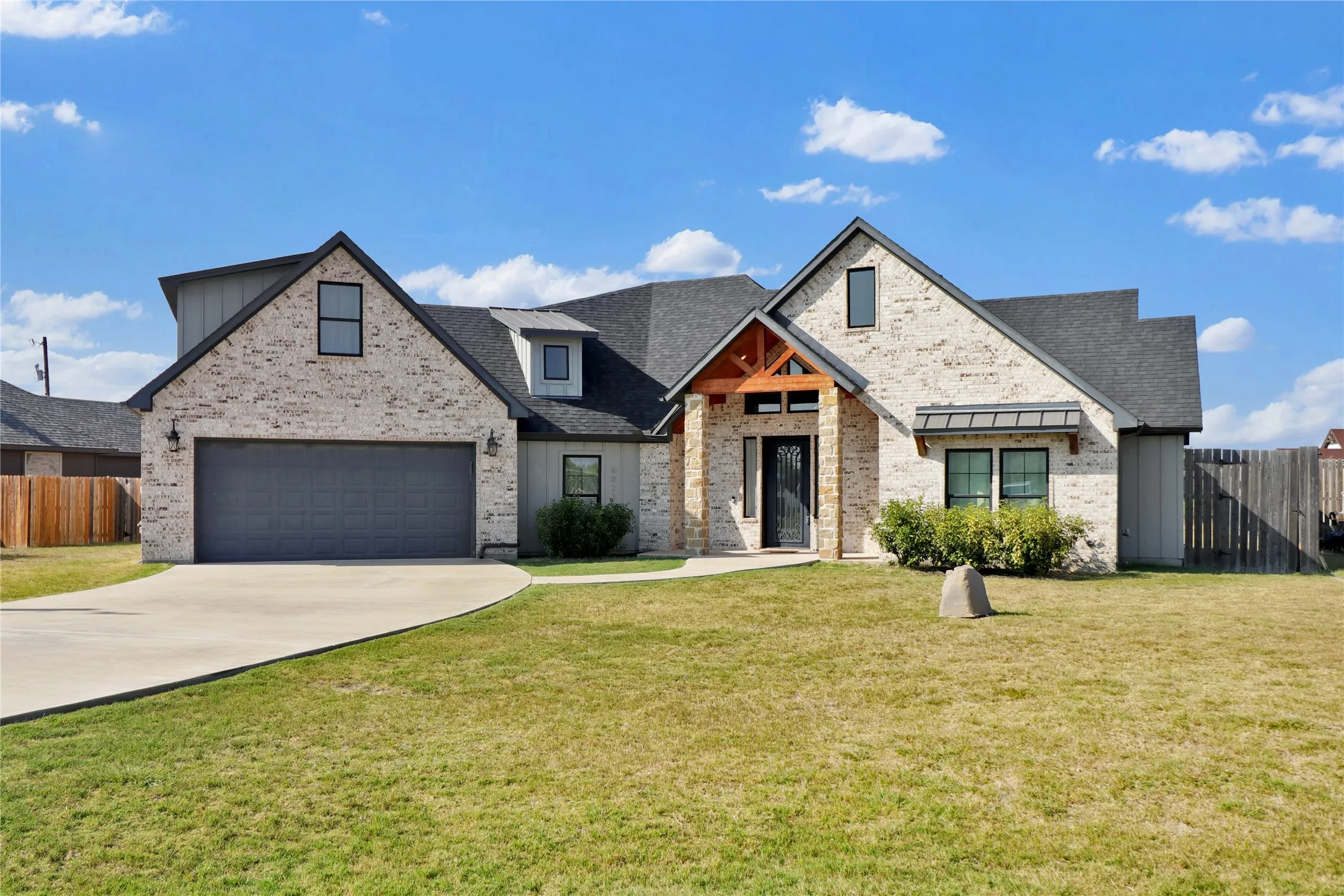 Single Family Residence For Sale in Tarrant County , 8023 Pennington, Fort Worth, Texas 76126, 4 Bedroom, 3 Bathroom, 2 Garage spaces, 2,747 Sqft, built in 2020, Price $515,000, mls#21356951, Real Estate Agent in Fort Worth, Homes For Sale in Tarrant county, Homes For Sale in Fort Worth, Realtor in Fort Worth Texas, Real Estate Brokerage Independent Realty Texas, Luminita Cordes Realtor