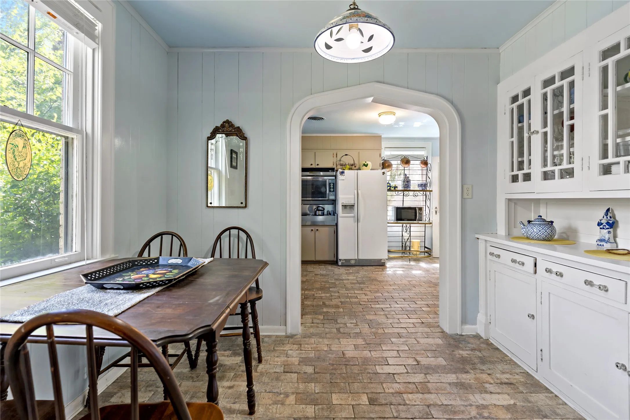 Single Family Residence For Sale in Lamar County , 610 Fitzhugh, Paris, Texas 75460, 2 Bedroom, 2 Bathroom, Garage spaces, 1,776 Sqft, built in 1931, Price $250,000, mls#21356920, Real Estate Agent in Paris, Homes For Sale in Lamar county, Homes For Sale in Paris, Realtor in Paris Texas, Real Estate Brokerage Independent Realty Texas, Luminita Cordes Realtor