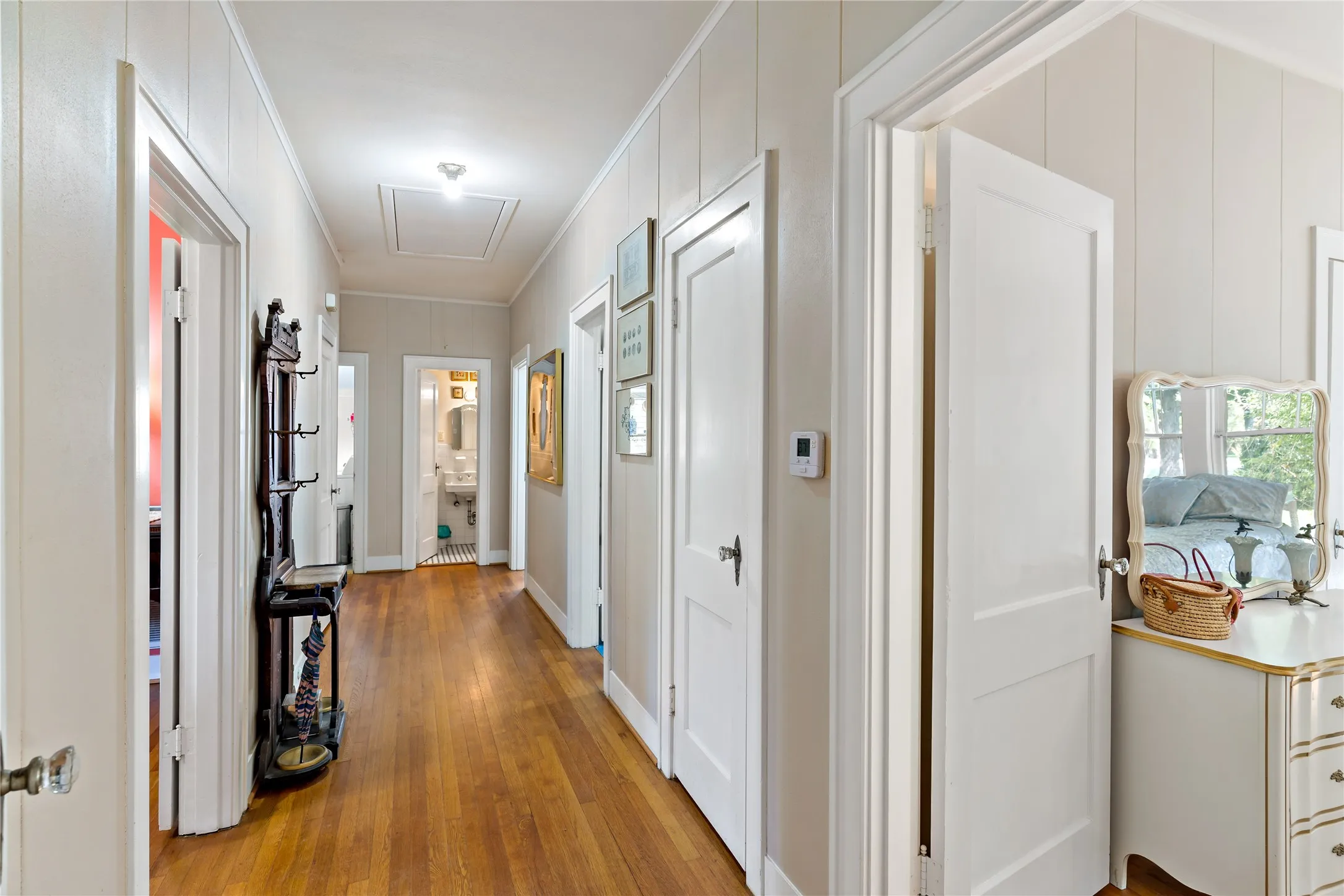 Single Family Residence For Sale in Lamar County , 610 Fitzhugh, Paris, Texas 75460, 2 Bedroom, 2 Bathroom, Garage spaces, 1,776 Sqft, built in 1931, Price $250,000, mls#21356920, Real Estate Agent in Paris, Homes For Sale in Lamar county, Homes For Sale in Paris, Realtor in Paris Texas, Real Estate Brokerage Independent Realty Texas, Luminita Cordes Realtor