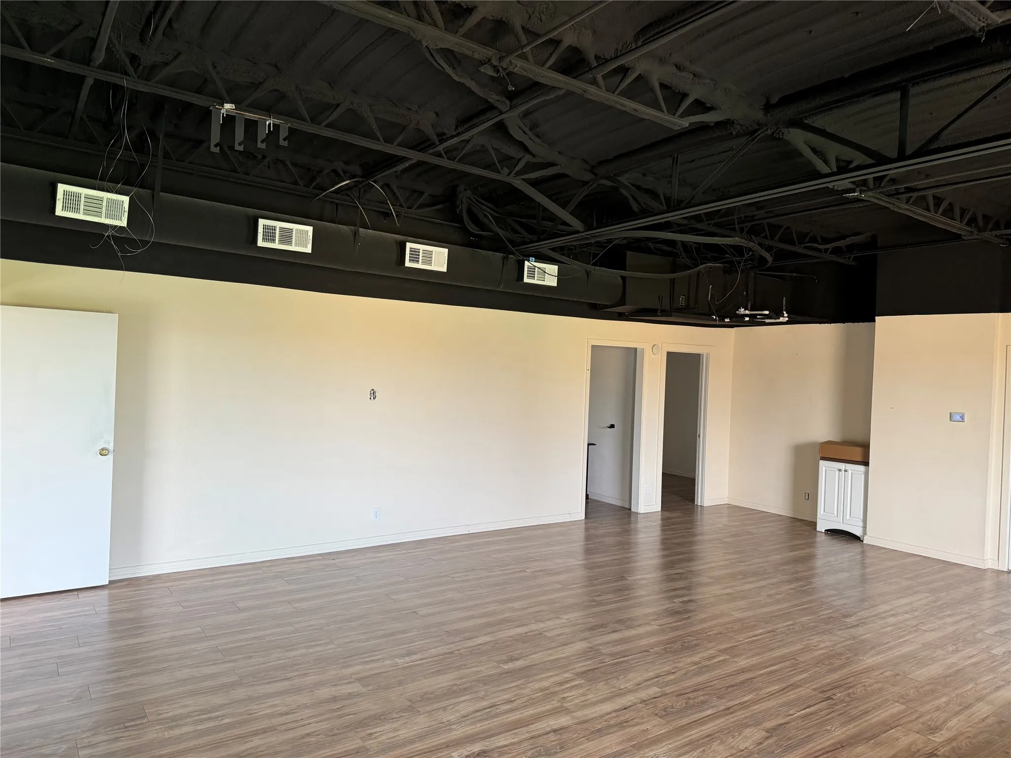 Retail For Rent in Dallas County , 1039 N Interstate 35 Highway N E, Carrollton, Texas 75006, 0, 0, Garage spaces, 0 Sqft, built in 1987, mls#21357064, Real Estate Agent in Carrollton, Homes For Rent in Dallas county, Homes For Rent in Carrollton, Realtor in Carrollton Texas, Real Estate Brokerage Independent Realty Texas, Luminita Cordes Realtor