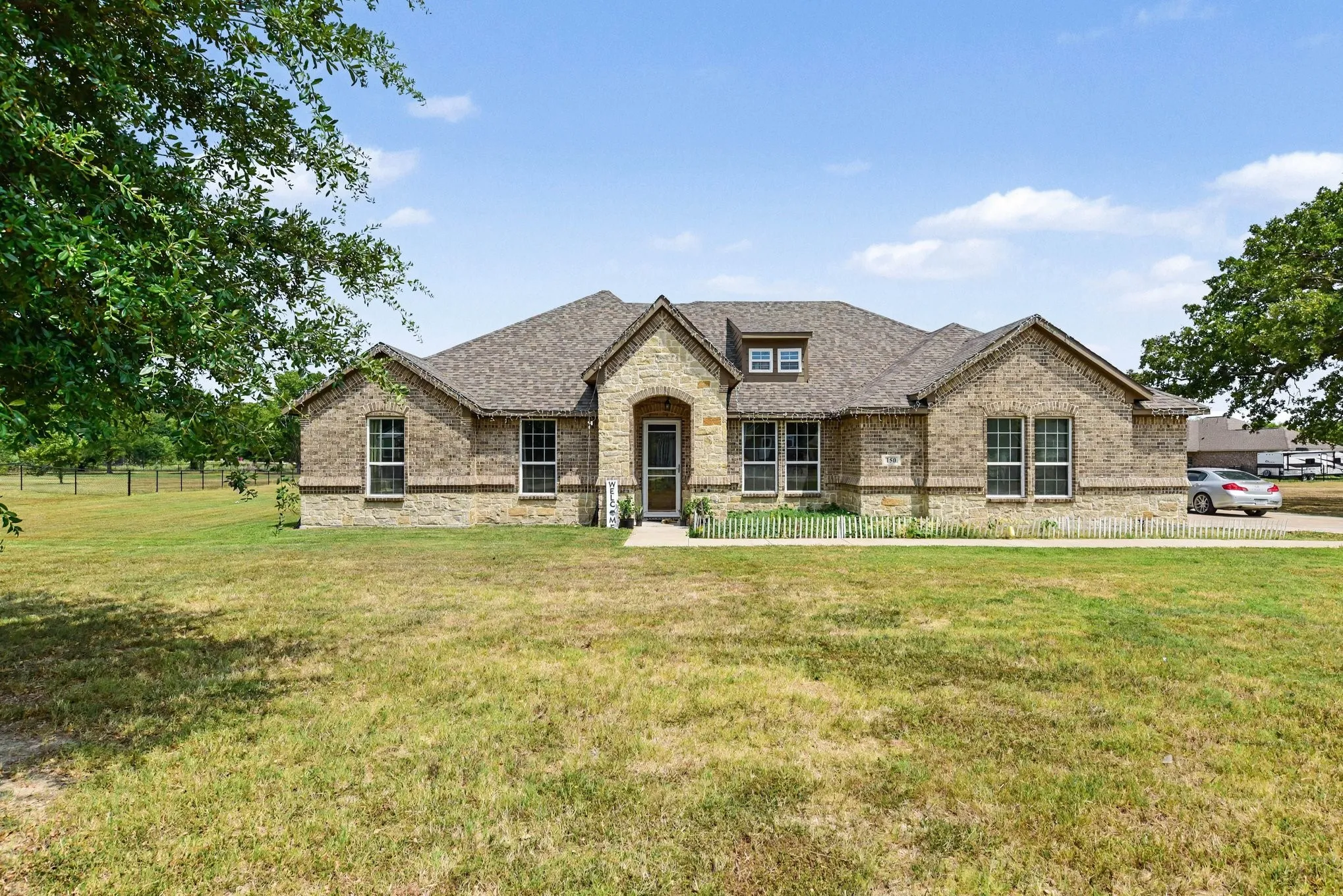 Single Family Residence For Sale in Van Zandt County , 150 Private Road 7204, Wills Point, Texas 75169, 4 Bedroom, 3 Bathroom, 2 Garage spaces, 2,175 Sqft, built in 2022, Price $431,000, mls#21355724, Real Estate Agent in Wills Point, Homes For Sale in Van Zandt county, Homes For Sale in Wills Point, Realtor in Wills Point Texas, Real Estate Brokerage Independent Realty Texas, Luminita Cordes Realtor