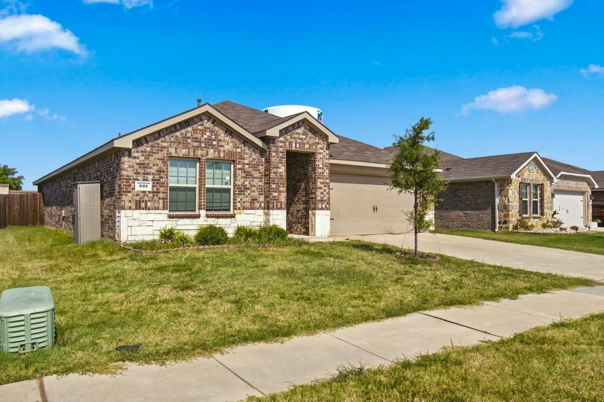 Single Family Residence For Rent in Hunt County , 601 Banner Avenue, Royse City, Texas 75189, 4 Bedroom, 2 Bathroom, 2 Garage spaces, 1,830 Sqft, built in 2022, mls#21357071, Real Estate Agent in Royse City, Homes For Rent in Hunt county, Homes For Rent in Royse City, Realtor in Royse City Texas, Real Estate Brokerage Independent Realty Texas, Luminita Cordes Realtor