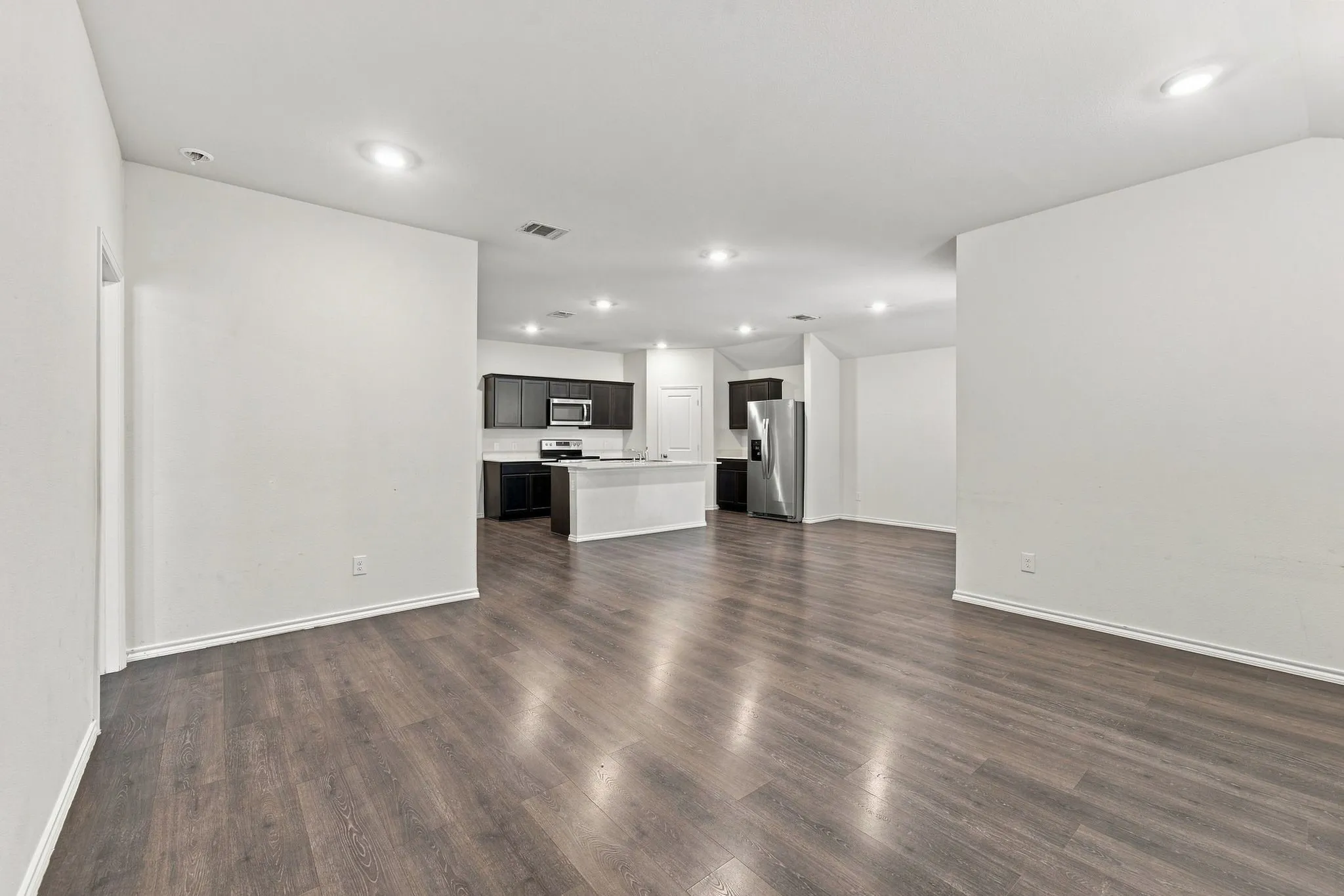 Single Family Residence For Rent in Hunt County , 601 Banner Avenue, Royse City, Texas 75189, 4 Bedroom, 2 Bathroom, 2 Garage spaces, 1,830 Sqft, built in 2022, mls#21357071, Real Estate Agent in Royse City, Homes For Rent in Hunt county, Homes For Rent in Royse City, Realtor in Royse City Texas, Real Estate Brokerage Independent Realty Texas, Luminita Cordes Realtor