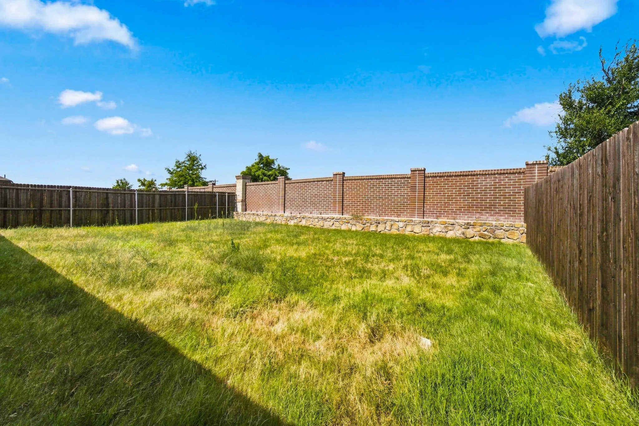 Single Family Residence For Rent in Hunt County , 601 Banner Avenue, Royse City, Texas 75189, 4 Bedroom, 2 Bathroom, 2 Garage spaces, 1,830 Sqft, built in 2022, mls#21357071, Real Estate Agent in Royse City, Homes For Rent in Hunt county, Homes For Rent in Royse City, Realtor in Royse City Texas, Real Estate Brokerage Independent Realty Texas, Luminita Cordes Realtor