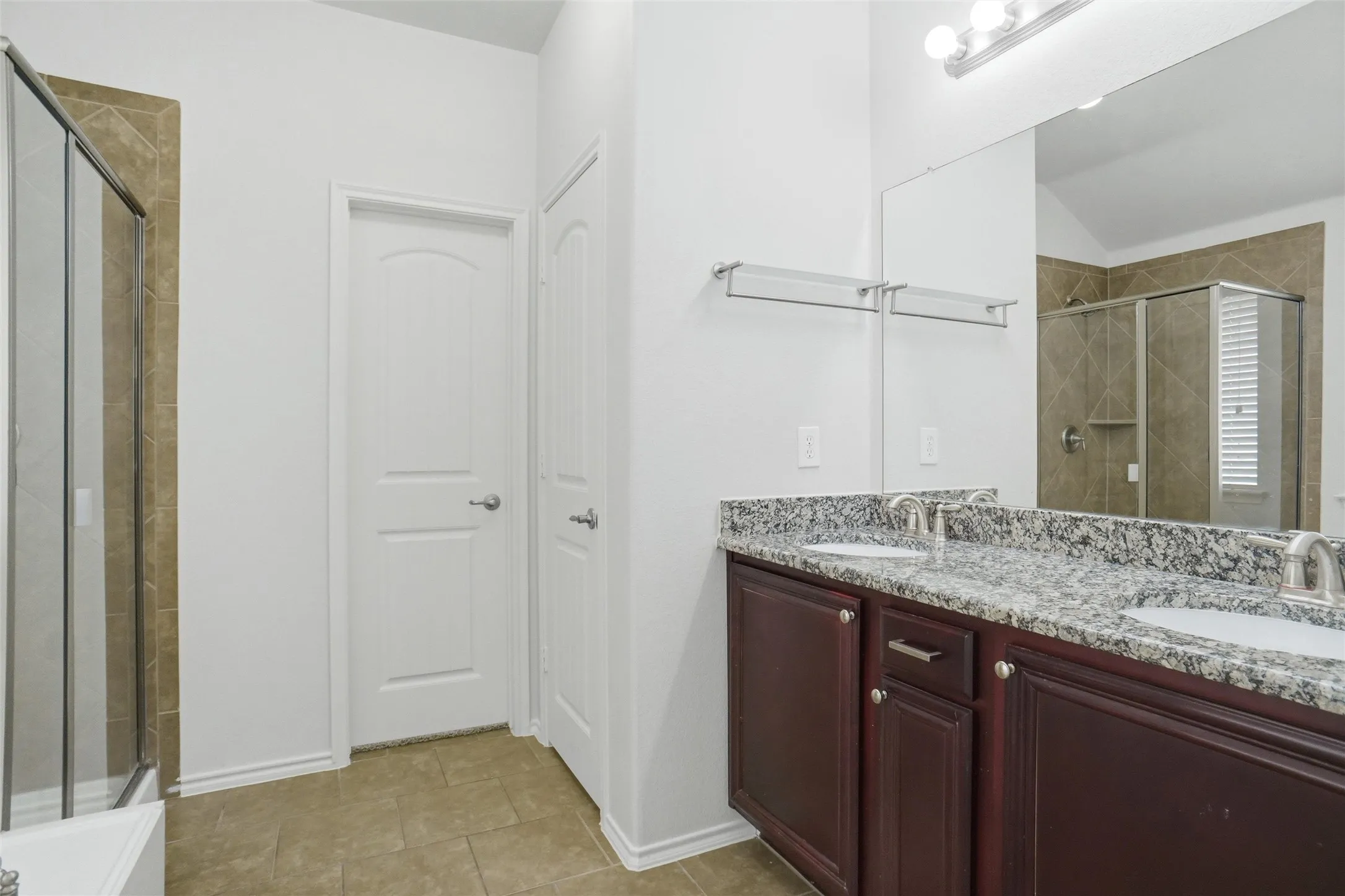 Single Family Residence For Rent in Dallas County , 3015 Briarbrook Drive, Seagoville, Texas 75159, 3 Bedroom, 2 Bathroom, 2 Garage spaces, 1,756 Sqft, built in 2012, mls#21351752, Real Estate Agent in Seagoville, Homes For Rent in Dallas county, Homes For Rent in Seagoville, Realtor in Seagoville Texas, Real Estate Brokerage Independent Realty Texas, Luminita Cordes Realtor