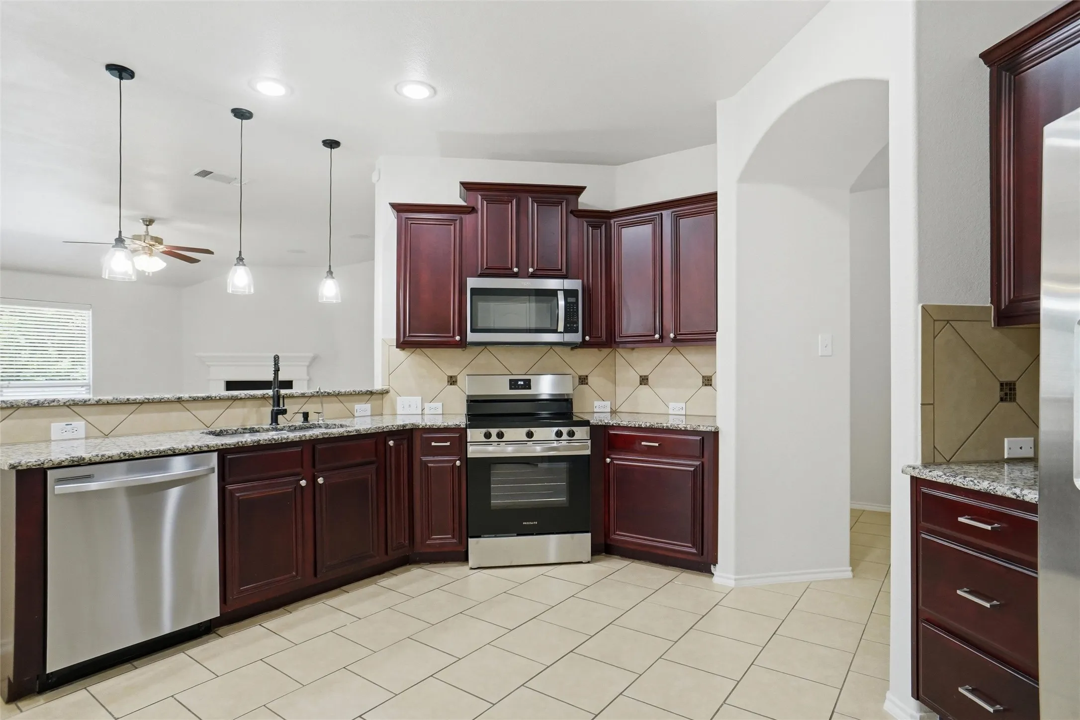 Single Family Residence For Rent in Dallas County , 3015 Briarbrook Drive, Seagoville, Texas 75159, 3 Bedroom, 2 Bathroom, 2 Garage spaces, 1,756 Sqft, built in 2012, mls#21351752, Real Estate Agent in Seagoville, Homes For Rent in Dallas county, Homes For Rent in Seagoville, Realtor in Seagoville Texas, Real Estate Brokerage Independent Realty Texas, Luminita Cordes Realtor