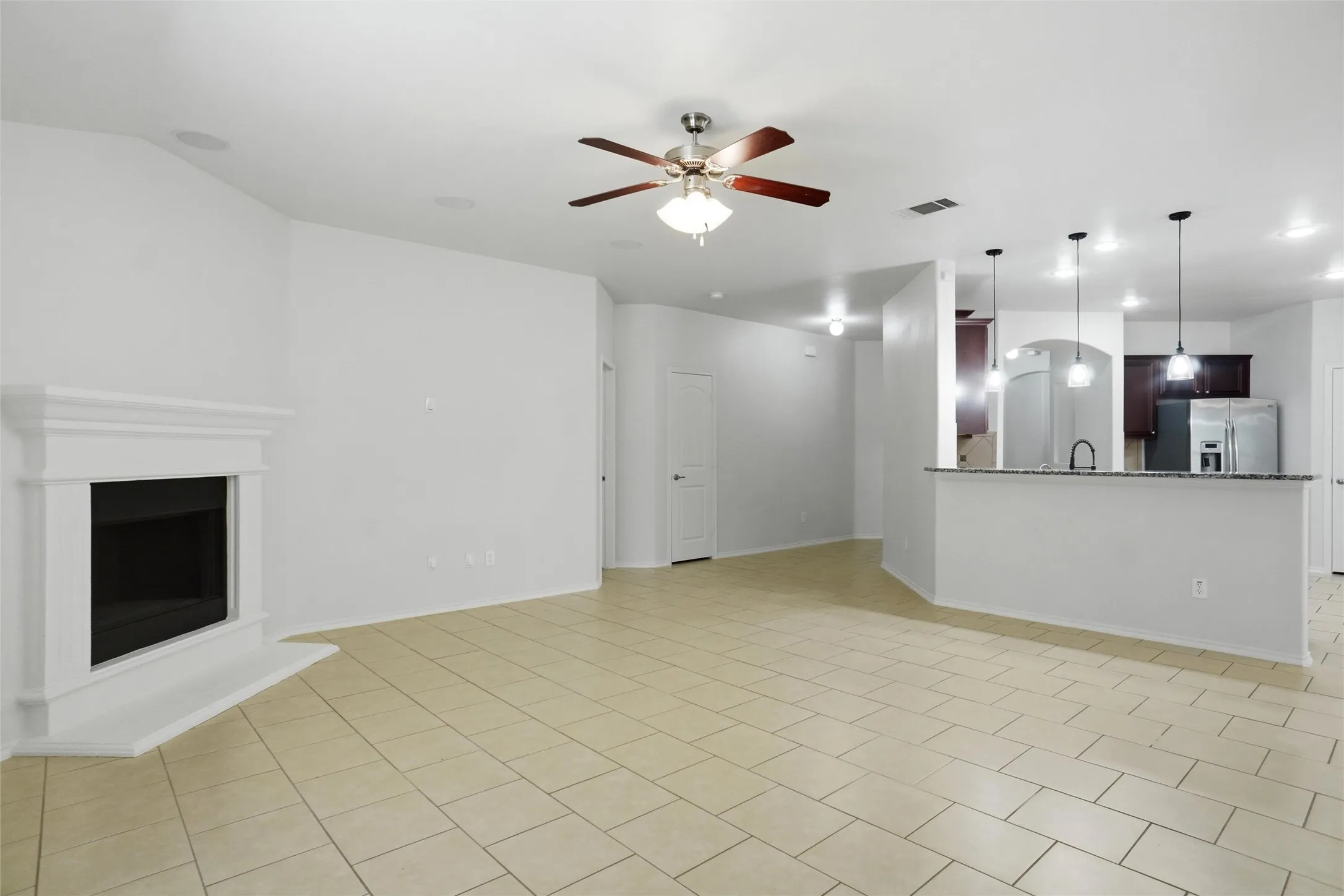Single Family Residence For Rent in Dallas County , 3015 Briarbrook Drive, Seagoville, Texas 75159, 3 Bedroom, 2 Bathroom, 2 Garage spaces, 1,756 Sqft, built in 2012, mls#21351752, Real Estate Agent in Seagoville, Homes For Rent in Dallas county, Homes For Rent in Seagoville, Realtor in Seagoville Texas, Real Estate Brokerage Independent Realty Texas, Luminita Cordes Realtor