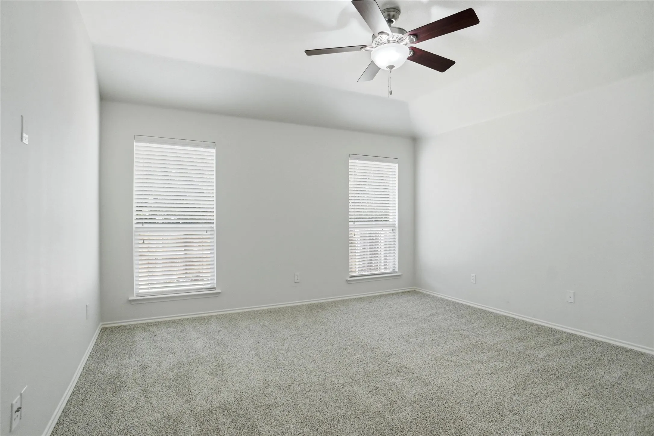 Single Family Residence For Rent in Dallas County , 3015 Briarbrook Drive, Seagoville, Texas 75159, 3 Bedroom, 2 Bathroom, 2 Garage spaces, 1,756 Sqft, built in 2012, mls#21351752, Real Estate Agent in Seagoville, Homes For Rent in Dallas county, Homes For Rent in Seagoville, Realtor in Seagoville Texas, Real Estate Brokerage Independent Realty Texas, Luminita Cordes Realtor