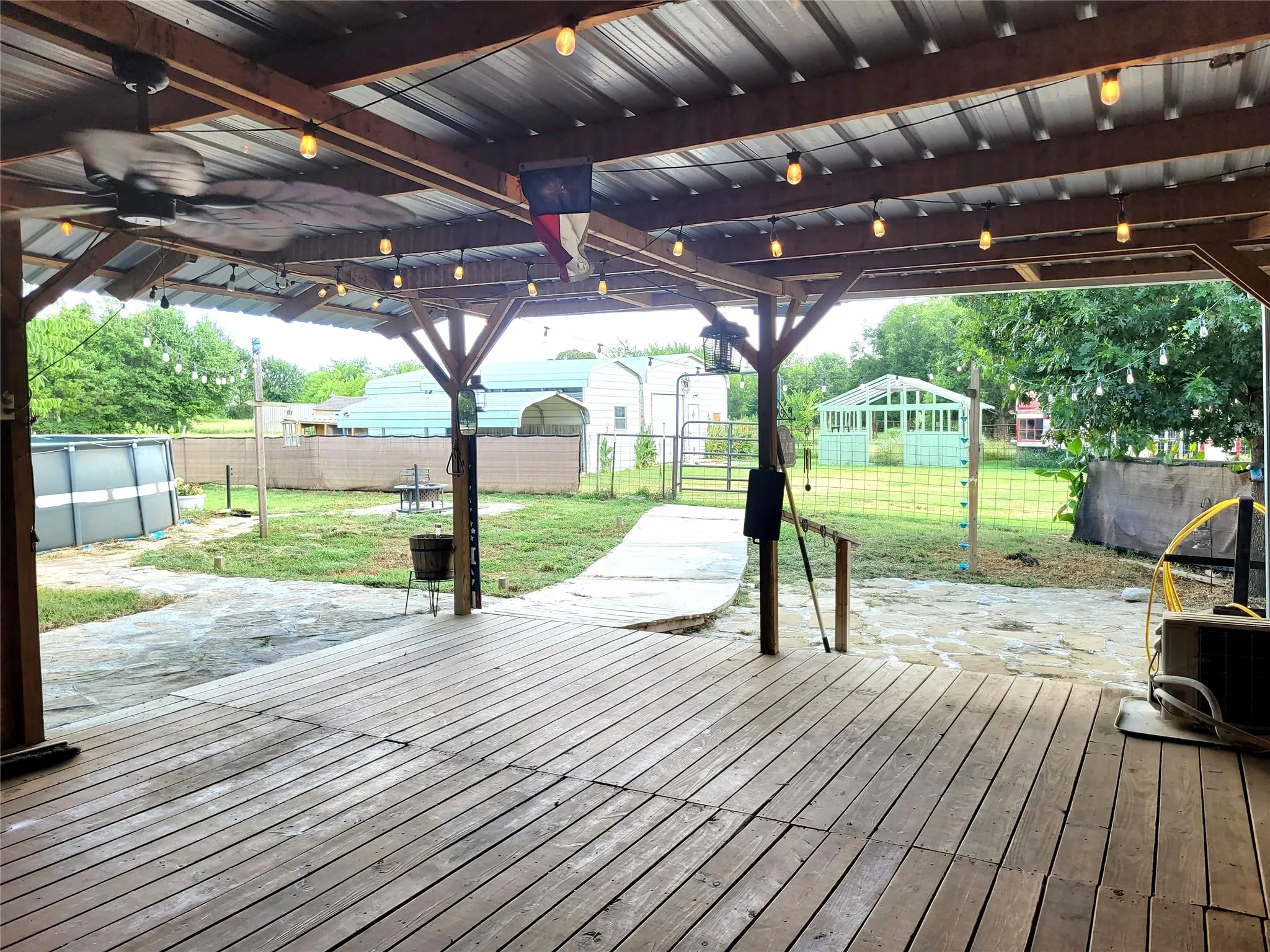 Single Family Residence For Sale in Red River (TX) County , 735 SW 1st, Detroit, Texas 75436, 2 Bedroom, 2 Bathroom, Garage spaces, 1,422 Sqft, built in 1973, mls#21356790, Real Estate Agent in Detroit, Homes For Sale in Red River (TX) county, Homes For Sale in Detroit, Realtor in Detroit Texas, Real Estate Brokerage Independent Realty Texas, Luminita Cordes Realtor