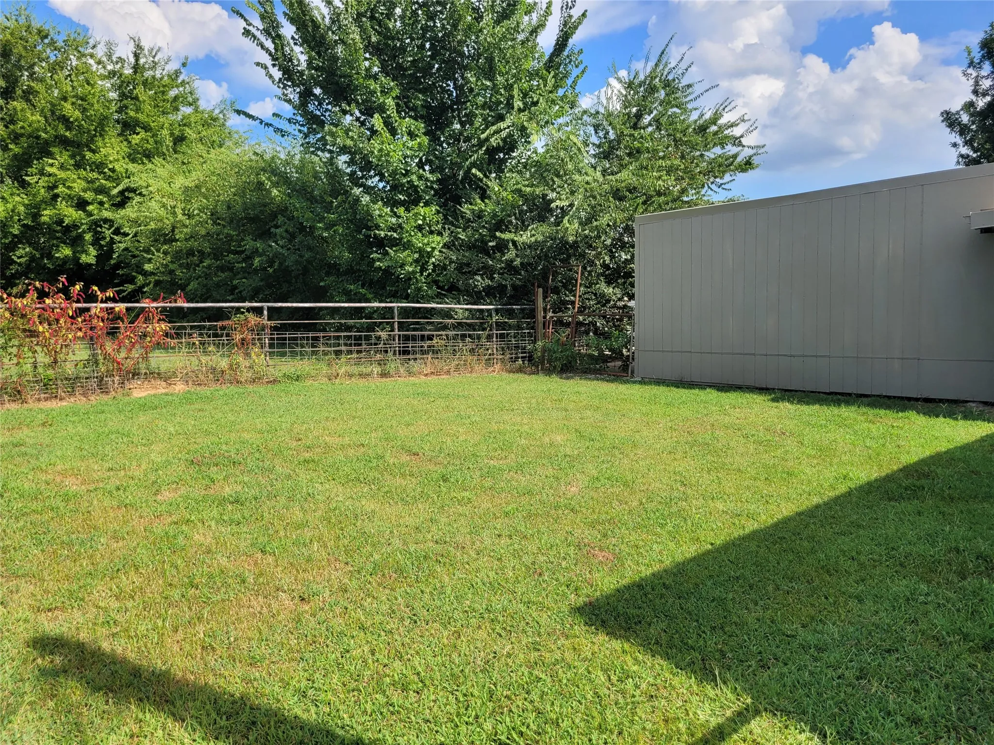 Single Family Residence For Sale in Red River (TX) County , 735 SW 1st, Detroit, Texas 75436, 2 Bedroom, 2 Bathroom, Garage spaces, 1,422 Sqft, built in 1973, mls#21356790, Real Estate Agent in Detroit, Homes For Sale in Red River (TX) county, Homes For Sale in Detroit, Realtor in Detroit Texas, Real Estate Brokerage Independent Realty Texas, Luminita Cordes Realtor