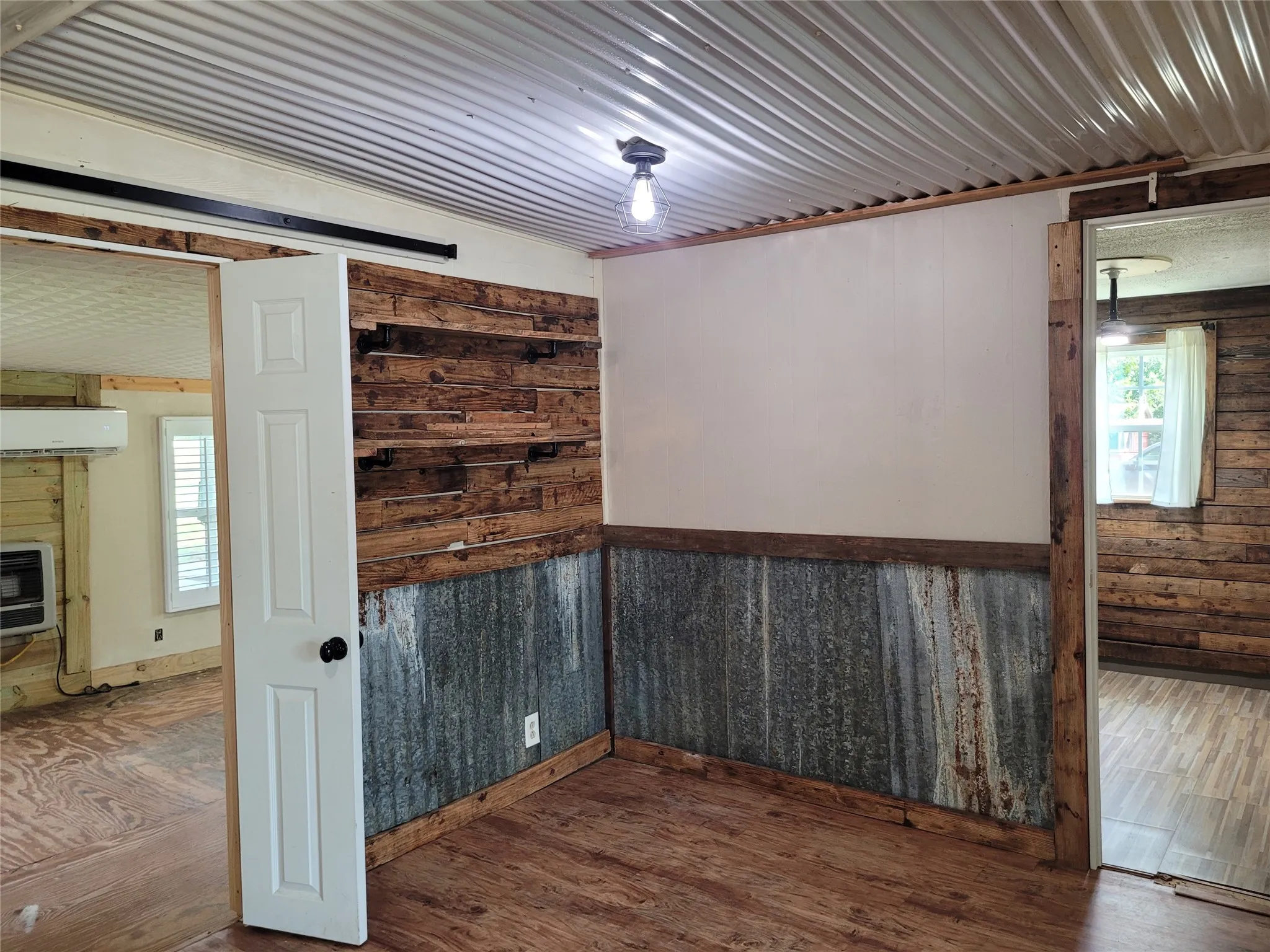 Single Family Residence For Sale in Red River (TX) County , 735 SW 1st, Detroit, Texas 75436, 2 Bedroom, 2 Bathroom, Garage spaces, 1,422 Sqft, built in 1973, mls#21356790, Real Estate Agent in Detroit, Homes For Sale in Red River (TX) county, Homes For Sale in Detroit, Realtor in Detroit Texas, Real Estate Brokerage Independent Realty Texas, Luminita Cordes Realtor
