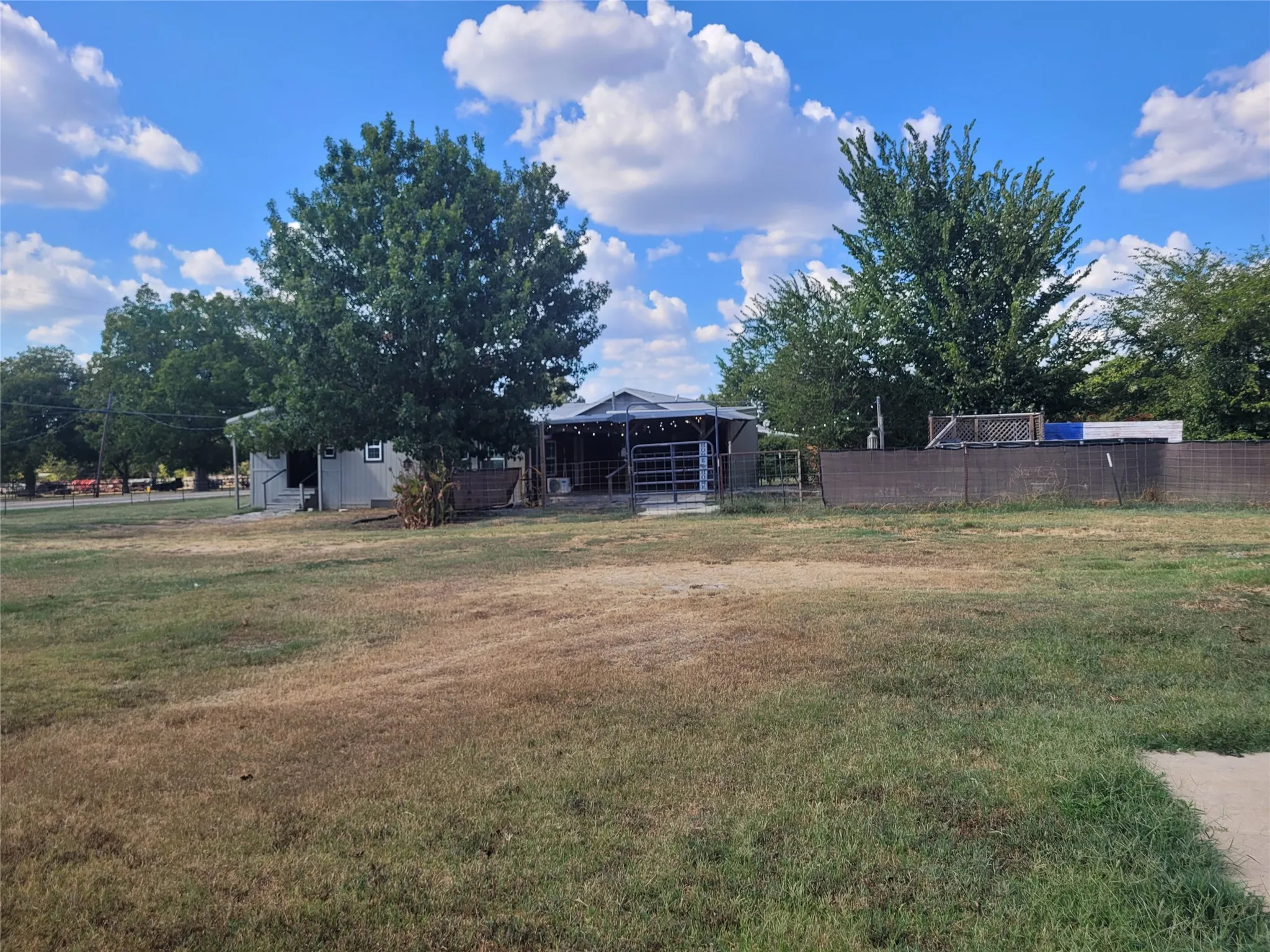Single Family Residence For Sale in Red River (TX) County , 735 SW 1st, Detroit, Texas 75436, 2 Bedroom, 2 Bathroom, Garage spaces, 1,422 Sqft, built in 1973, mls#21356790, Real Estate Agent in Detroit, Homes For Sale in Red River (TX) county, Homes For Sale in Detroit, Realtor in Detroit Texas, Real Estate Brokerage Independent Realty Texas, Luminita Cordes Realtor