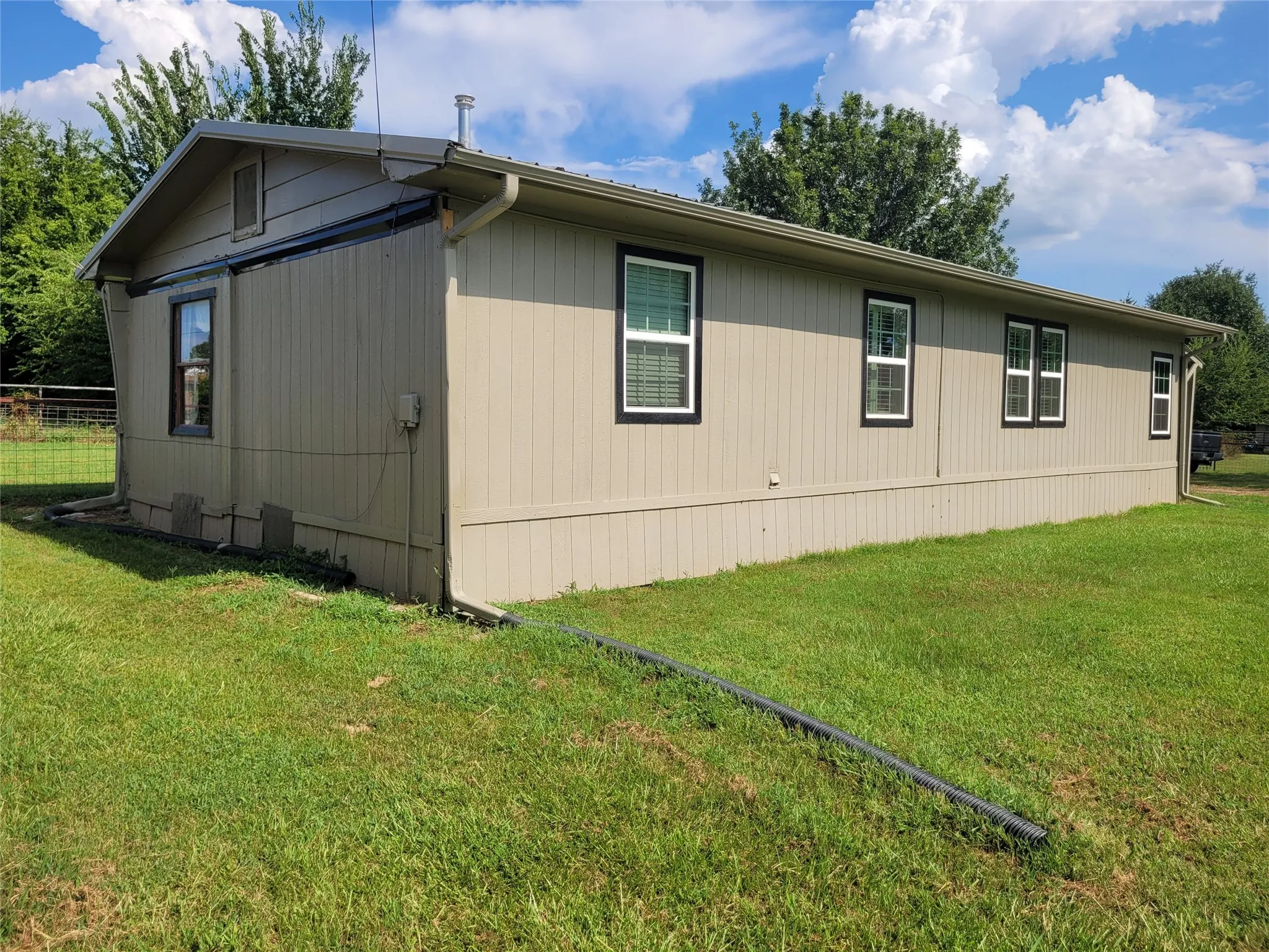 Single Family Residence For Sale in Red River (TX) County , 735 SW 1st, Detroit, Texas 75436, 2 Bedroom, 2 Bathroom, Garage spaces, 1,422 Sqft, built in 1973, mls#21356790, Real Estate Agent in Detroit, Homes For Sale in Red River (TX) county, Homes For Sale in Detroit, Realtor in Detroit Texas, Real Estate Brokerage Independent Realty Texas, Luminita Cordes Realtor