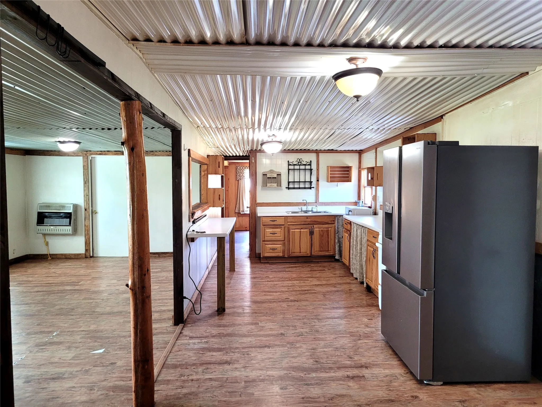 Single Family Residence For Sale in Red River (TX) County , 735 SW 1st, Detroit, Texas 75436, 2 Bedroom, 2 Bathroom, Garage spaces, 1,422 Sqft, built in 1973, mls#21356790, Real Estate Agent in Detroit, Homes For Sale in Red River (TX) county, Homes For Sale in Detroit, Realtor in Detroit Texas, Real Estate Brokerage Independent Realty Texas, Luminita Cordes Realtor