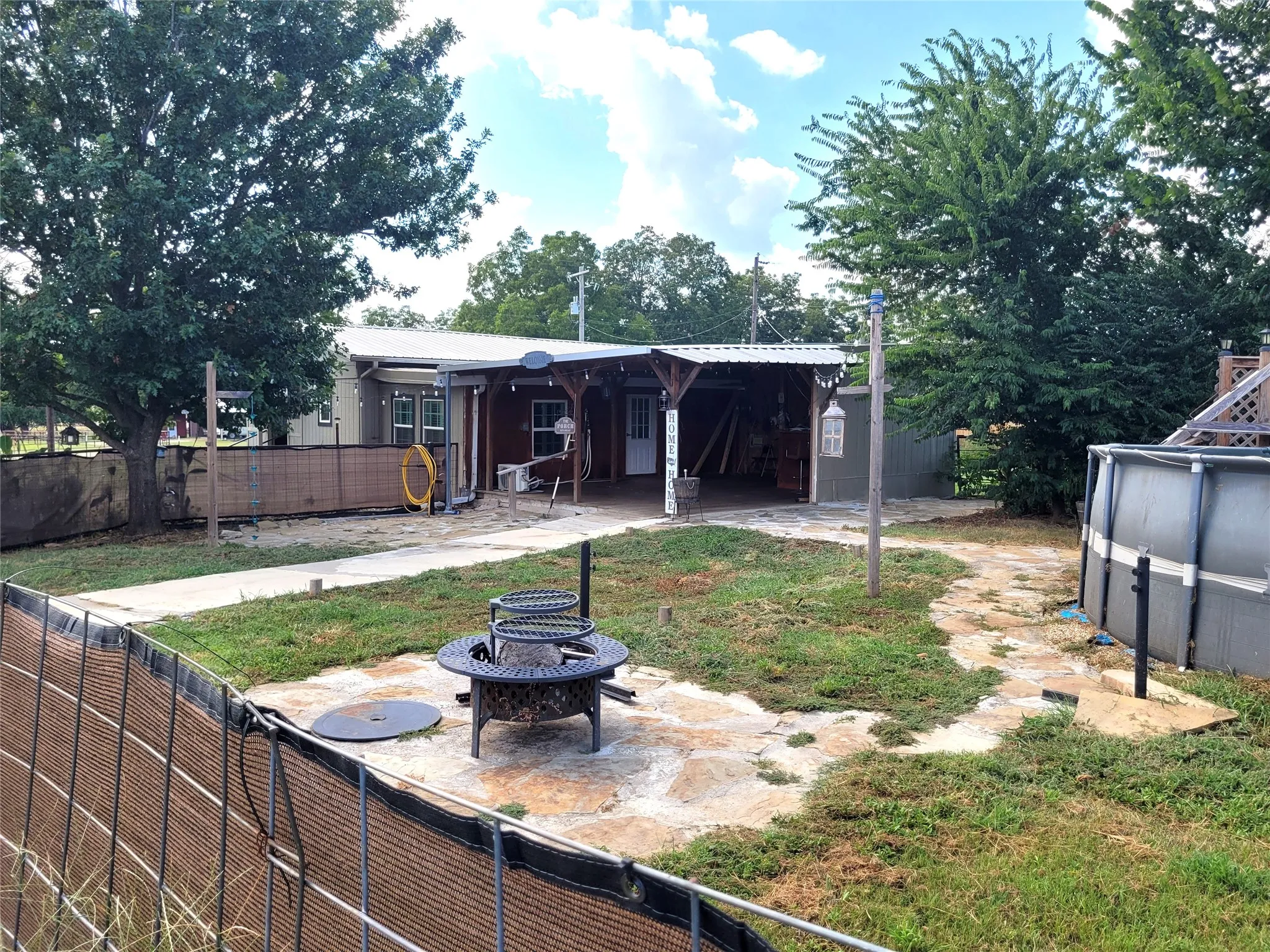 Single Family Residence For Sale in Red River (TX) County , 735 SW 1st, Detroit, Texas 75436, 2 Bedroom, 2 Bathroom, Garage spaces, 1,422 Sqft, built in 1973, mls#21356790, Real Estate Agent in Detroit, Homes For Sale in Red River (TX) county, Homes For Sale in Detroit, Realtor in Detroit Texas, Real Estate Brokerage Independent Realty Texas, Luminita Cordes Realtor