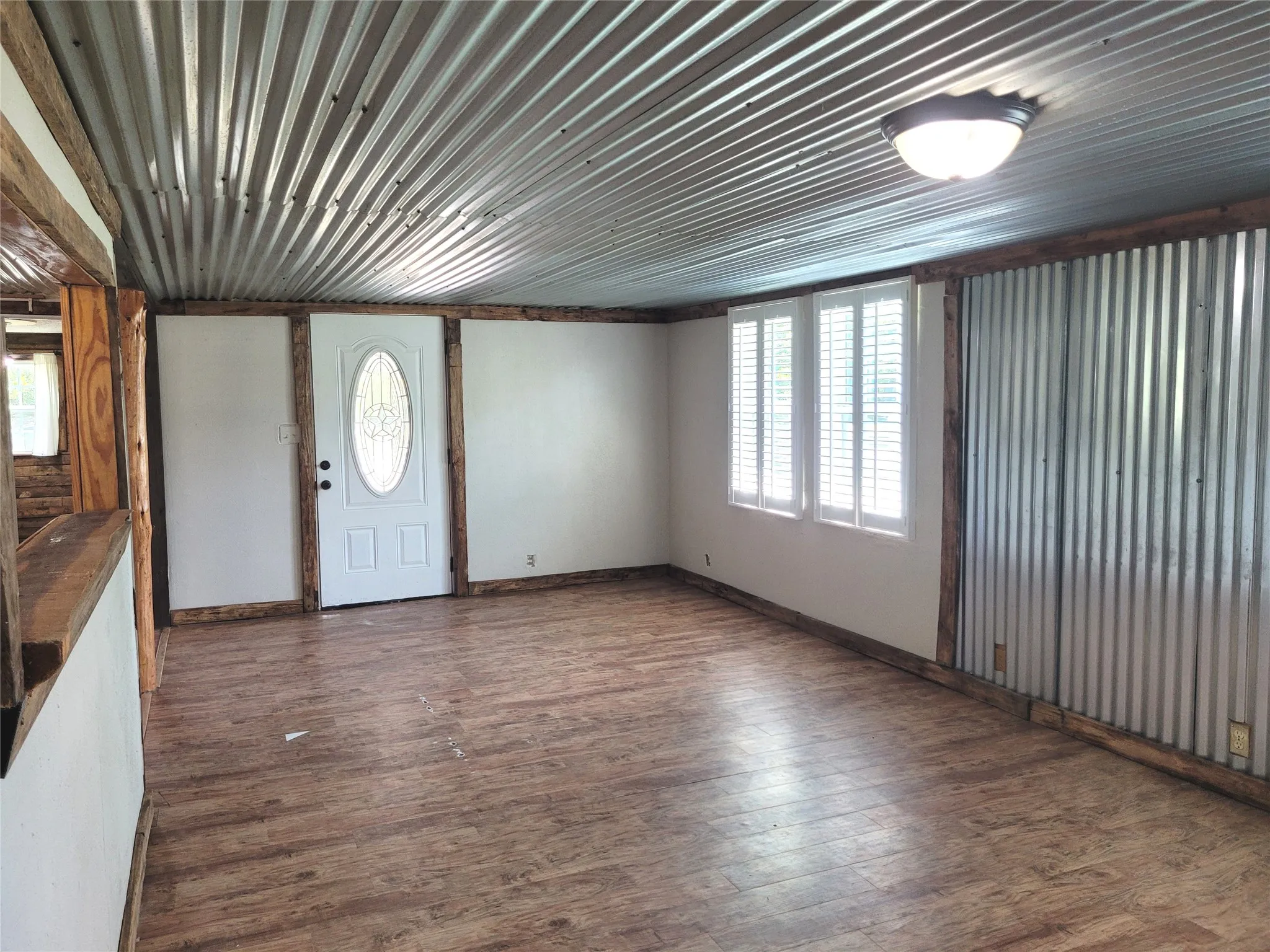 Single Family Residence For Sale in Red River (TX) County , 735 SW 1st, Detroit, Texas 75436, 2 Bedroom, 2 Bathroom, Garage spaces, 1,422 Sqft, built in 1973, mls#21356790, Real Estate Agent in Detroit, Homes For Sale in Red River (TX) county, Homes For Sale in Detroit, Realtor in Detroit Texas, Real Estate Brokerage Independent Realty Texas, Luminita Cordes Realtor