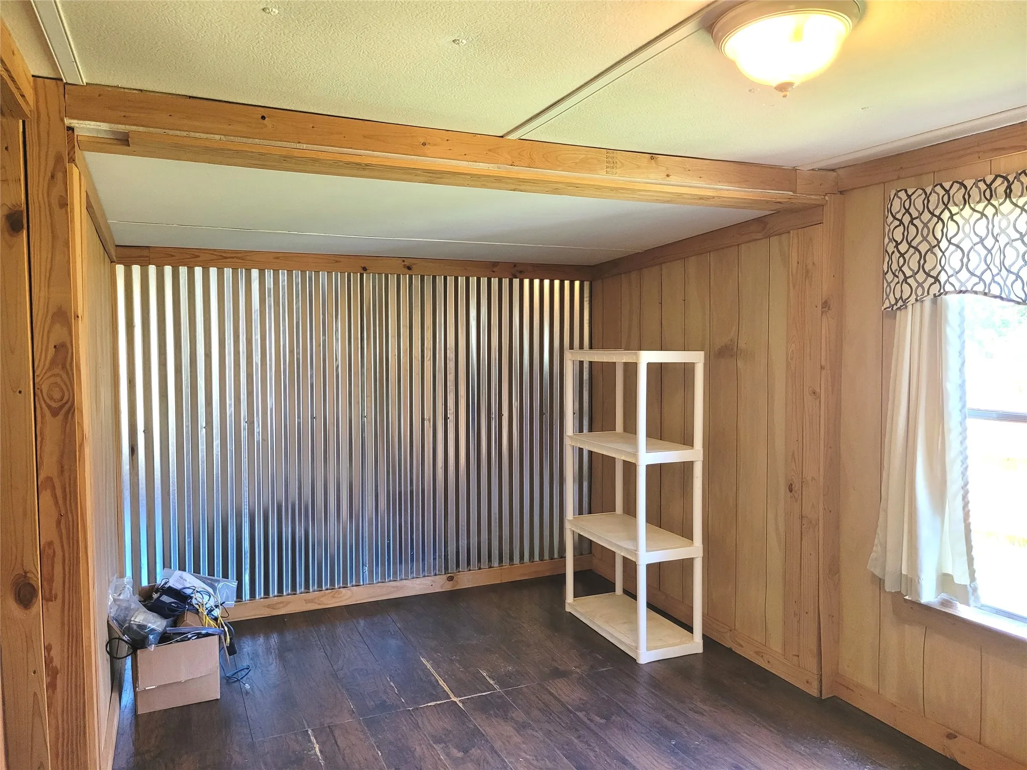 Single Family Residence For Sale in Red River (TX) County , 735 SW 1st, Detroit, Texas 75436, 2 Bedroom, 2 Bathroom, Garage spaces, 1,422 Sqft, built in 1973, mls#21356790, Real Estate Agent in Detroit, Homes For Sale in Red River (TX) county, Homes For Sale in Detroit, Realtor in Detroit Texas, Real Estate Brokerage Independent Realty Texas, Luminita Cordes Realtor
