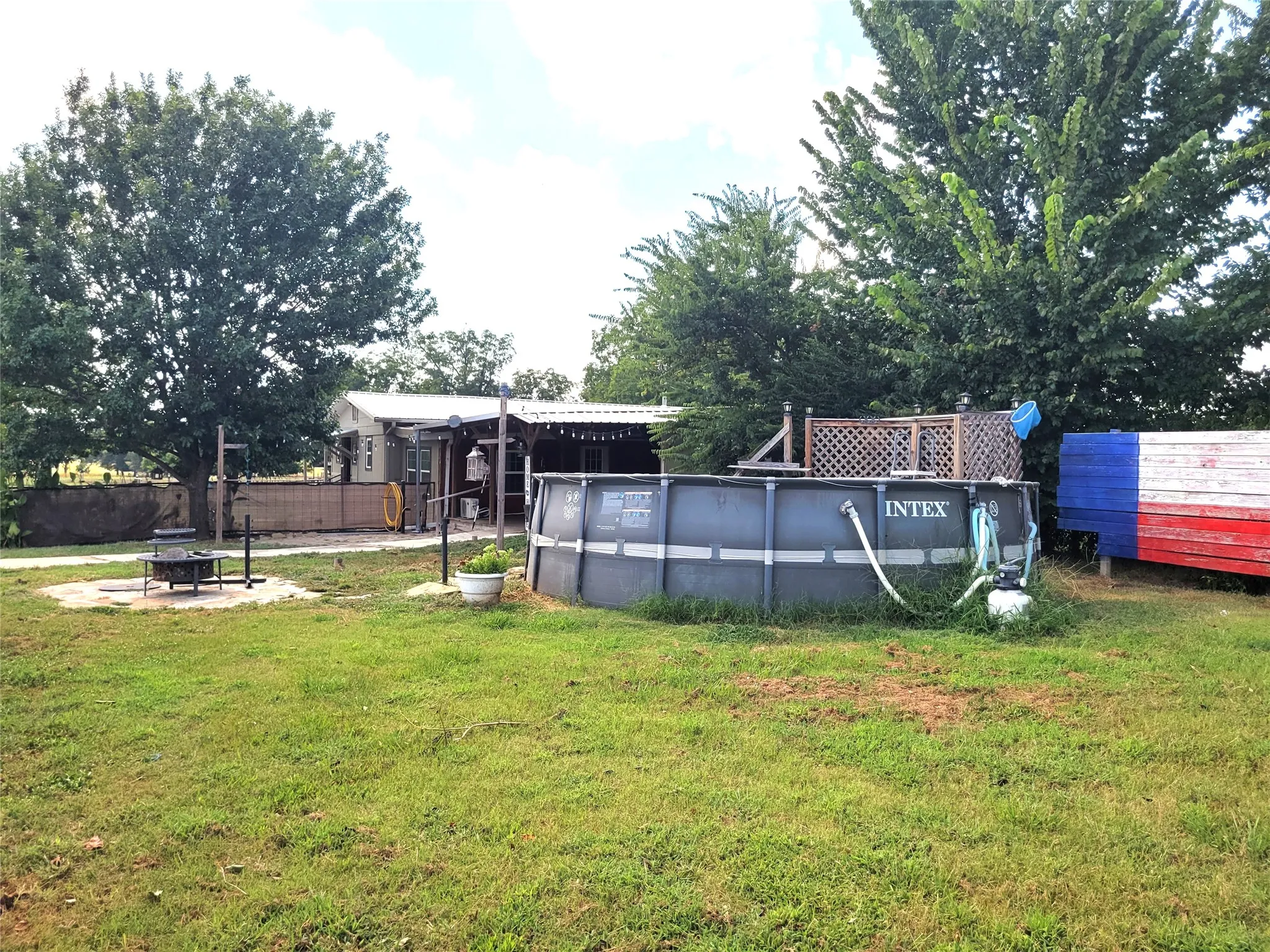 Single Family Residence For Sale in Red River (TX) County , 735 SW 1st, Detroit, Texas 75436, 2 Bedroom, 2 Bathroom, Garage spaces, 1,422 Sqft, built in 1973, mls#21356790, Real Estate Agent in Detroit, Homes For Sale in Red River (TX) county, Homes For Sale in Detroit, Realtor in Detroit Texas, Real Estate Brokerage Independent Realty Texas, Luminita Cordes Realtor