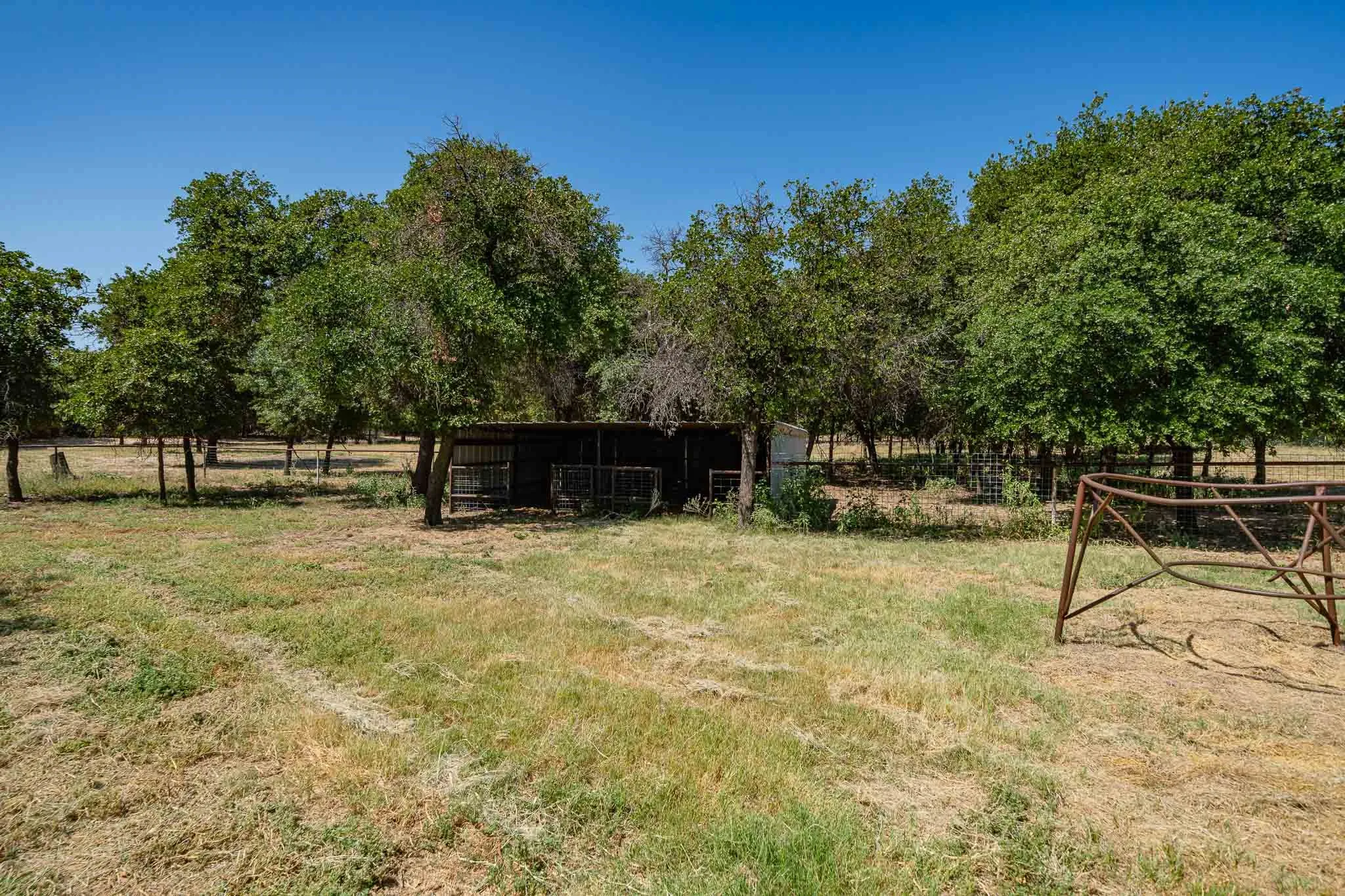 Mobile Home For Sale in Jones County , 9545 Farm Road 1226 S, Hawley, Texas 79525, 3 Bedroom, 2 Bathroom, Garage spaces, 1,680 Sqft, built in 1997, mls#21357074, Real Estate Agent in Hawley, Homes For Sale in Jones county, Homes For Sale in Hawley, Realtor in Hawley Texas, Real Estate Brokerage Independent Realty Texas, Luminita Cordes Realtor