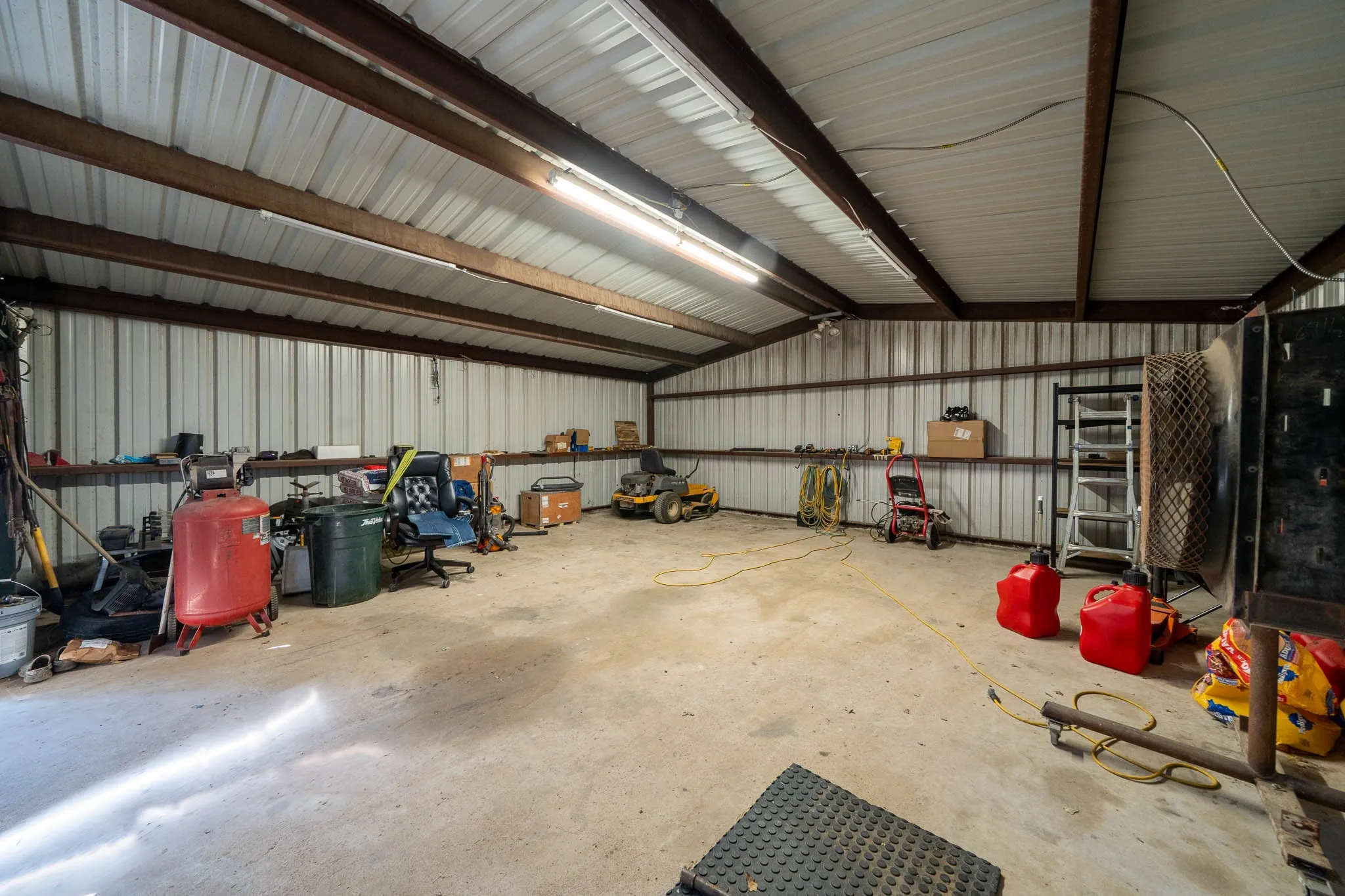 Mobile Home For Sale in Jones County , 9545 Farm Road 1226 S, Hawley, Texas 79525, 3 Bedroom, 2 Bathroom, Garage spaces, 1,680 Sqft, built in 1997, mls#21357074, Real Estate Agent in Hawley, Homes For Sale in Jones county, Homes For Sale in Hawley, Realtor in Hawley Texas, Real Estate Brokerage Independent Realty Texas, Luminita Cordes Realtor