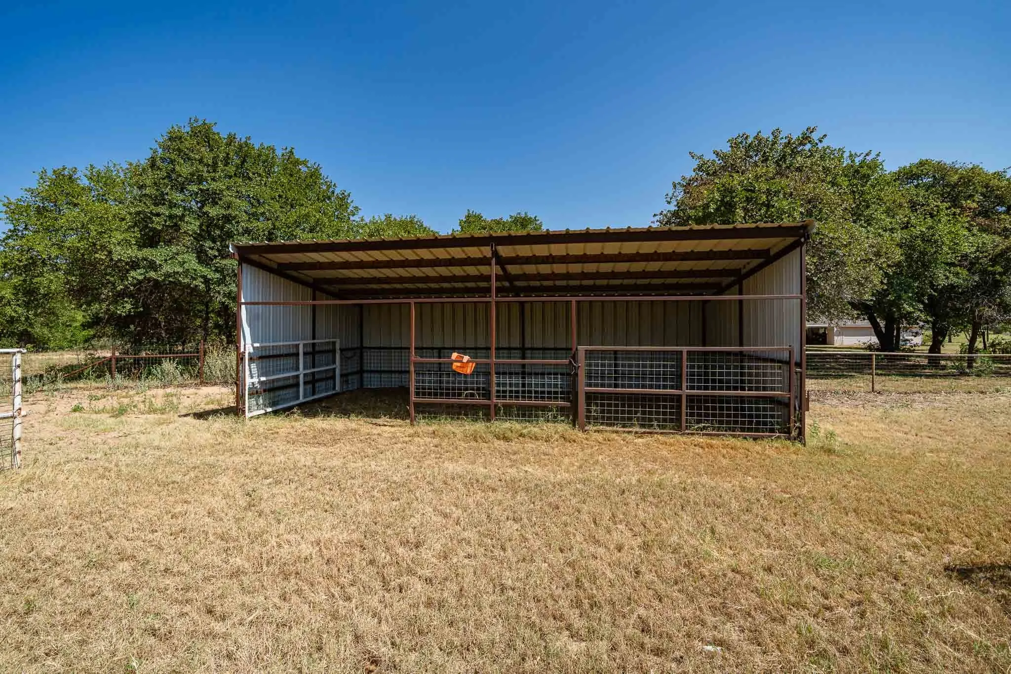 Mobile Home For Sale in Jones County , 9545 Farm Road 1226 S, Hawley, Texas 79525, 3 Bedroom, 2 Bathroom, Garage spaces, 1,680 Sqft, built in 1997, mls#21357074, Real Estate Agent in Hawley, Homes For Sale in Jones county, Homes For Sale in Hawley, Realtor in Hawley Texas, Real Estate Brokerage Independent Realty Texas, Luminita Cordes Realtor