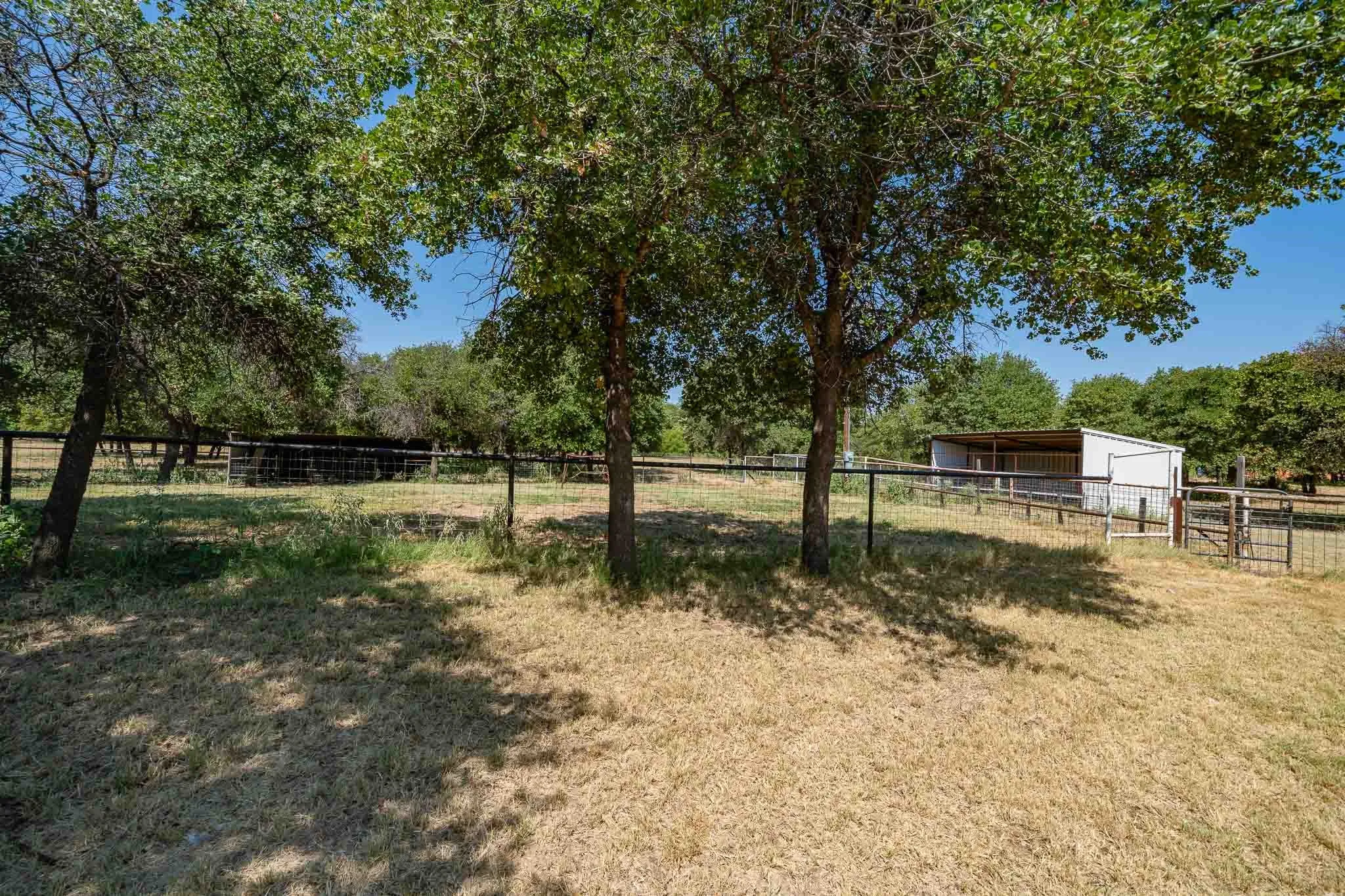 Mobile Home For Sale in Jones County , 9545 Farm Road 1226 S, Hawley, Texas 79525, 3 Bedroom, 2 Bathroom, Garage spaces, 1,680 Sqft, built in 1997, mls#21357074, Real Estate Agent in Hawley, Homes For Sale in Jones county, Homes For Sale in Hawley, Realtor in Hawley Texas, Real Estate Brokerage Independent Realty Texas, Luminita Cordes Realtor