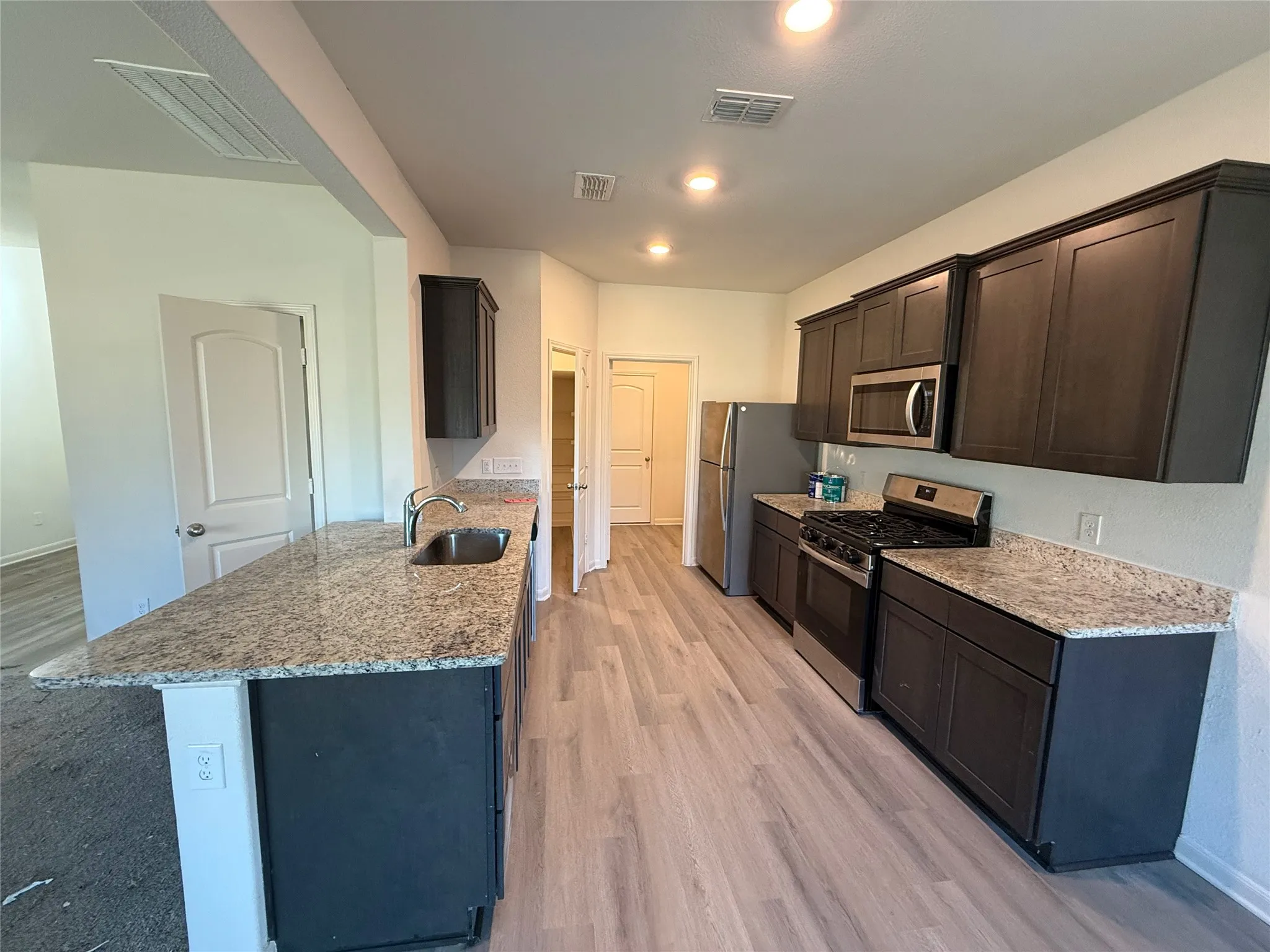 Single Family Residence For Rent in Denton County , 13732 Musselshell Drive, Ponder, Texas 76259, 4 Bedroom, 5 Bathroom, 2 Garage spaces, 2,054 Sqft, built in 2022, mls#21356756, Real Estate Agent in Ponder, Homes For Rent in Denton county, Homes For Rent in Ponder, Realtor in Ponder Texas, Real Estate Brokerage Independent Realty Texas, Luminita Cordes Realtor